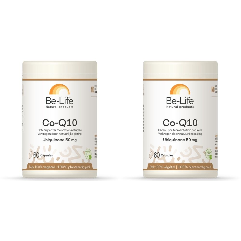 Twee witte Be-Life Co-Q10 50 mg containers. Opschrift: Co-Q10, Ubiquinone 50 mg, 60 capsules. Logo: zon. Tekst: 100% plantaardig.