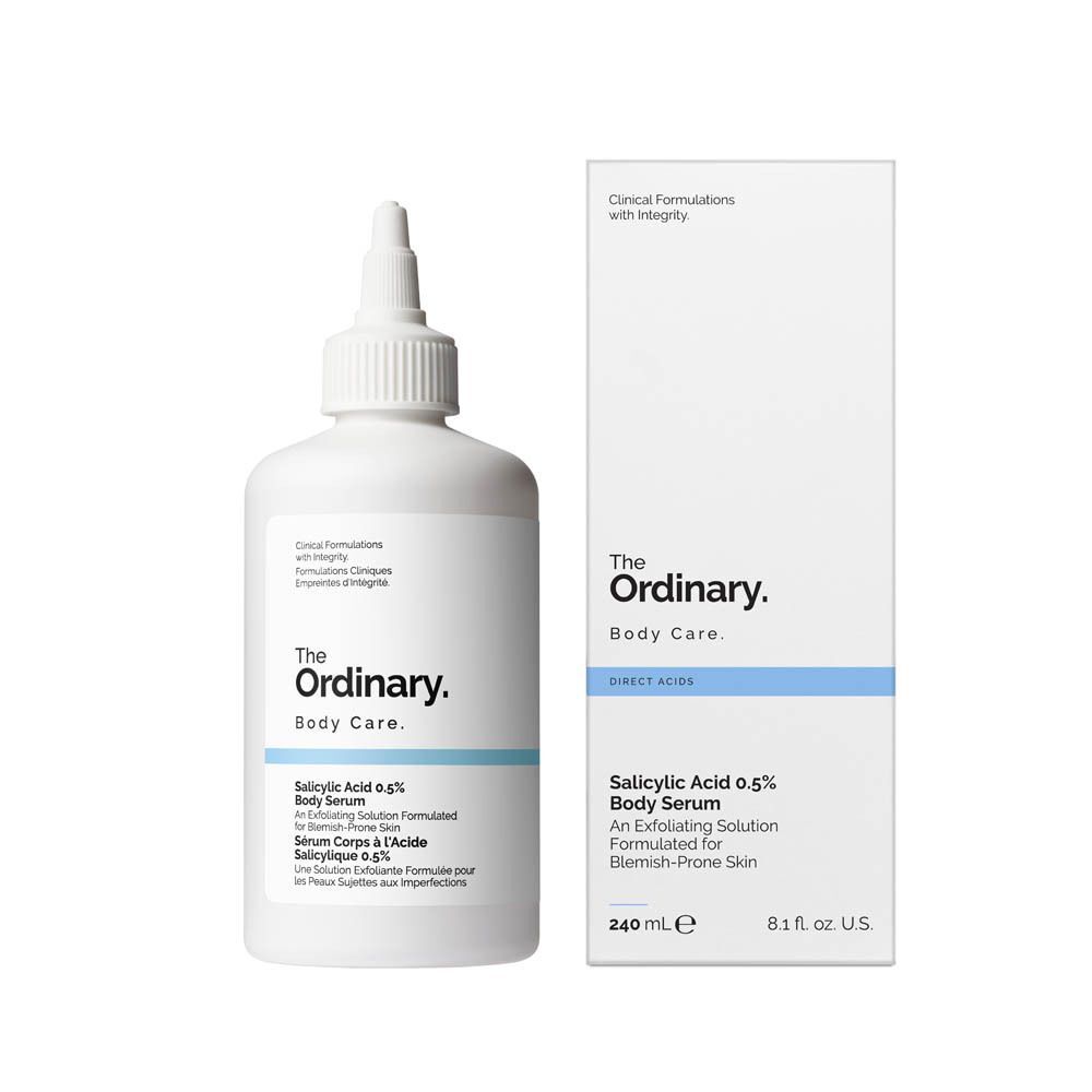 Weiße Flasche und Verpackung. Aufschrift: The Ordinary Body Care, Salicylsäure 0,5 %.