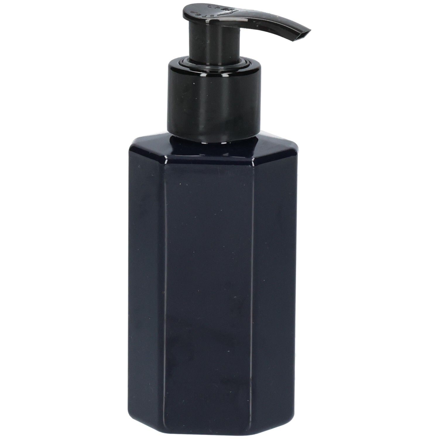 Rückseite einer dunkelblauen achteckigen Flasche mit schwarzem Pumpspender.