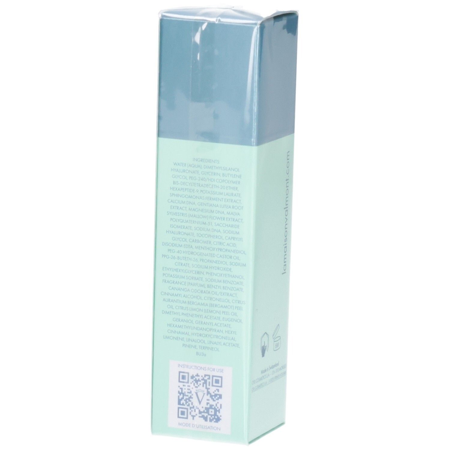 Verpackung mit Inhaltsstoffliste und QR-Code.