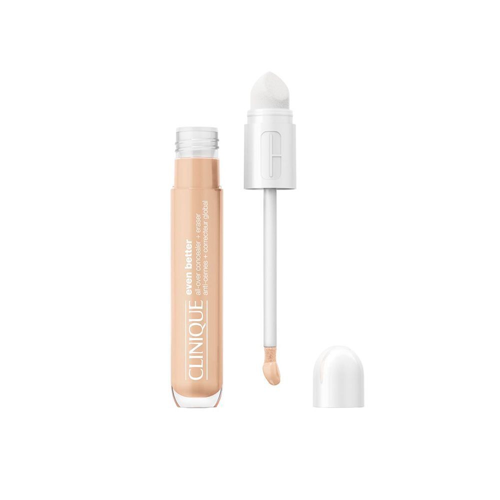 CLINIQUE Even Better™ All-Over Concealer + Eraser 03 CN28 geöffnet, mit Applikator.