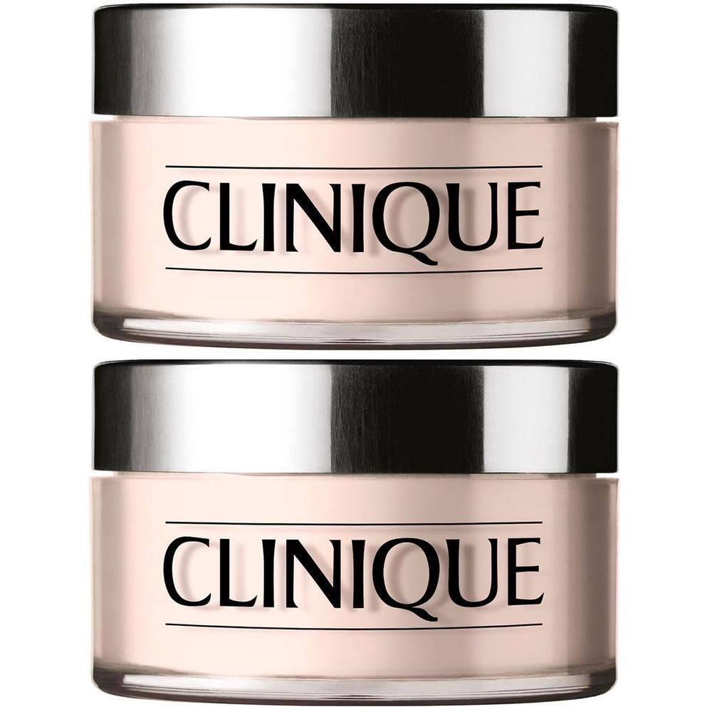 Zwei CLINIQUE Blended Powder Transparency 02 Behälter mit silbernen Deckeln.