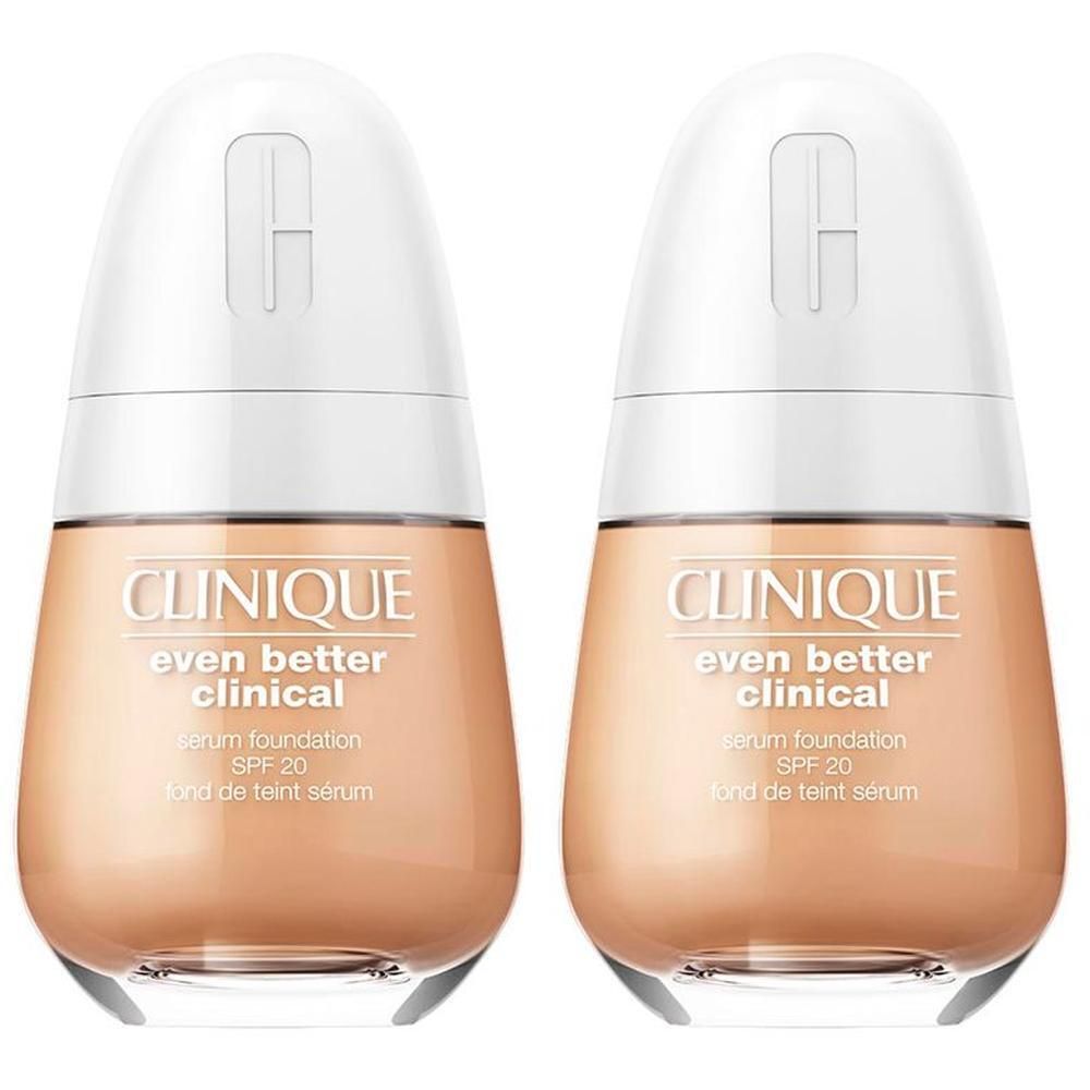 Zwei Flaschen CLINIQUE Even Better Clinical Serum Foundation SPF 20 in hellem Beige.