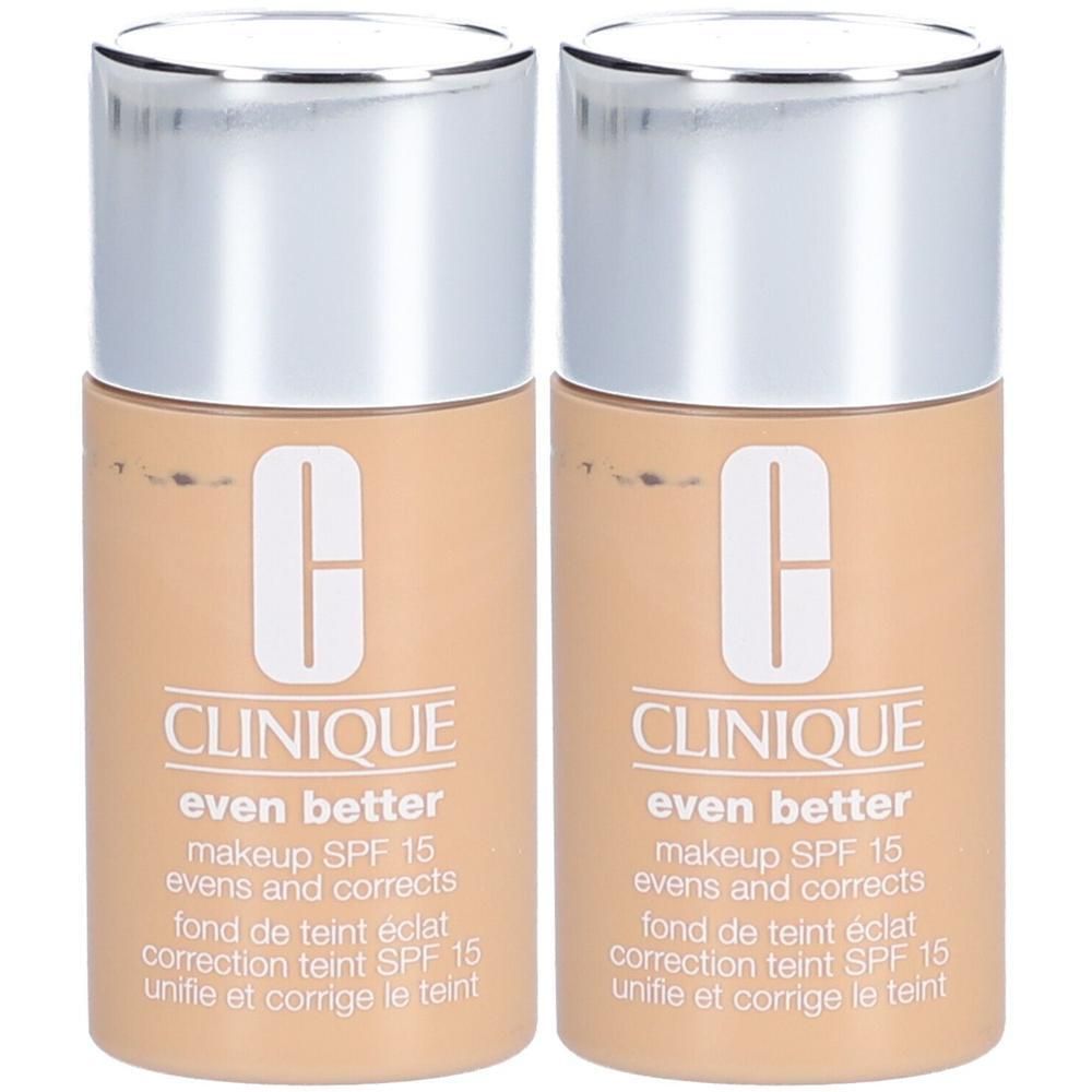 Zwei Clinique Even Better Make-up Flaschen mit SPF 15.