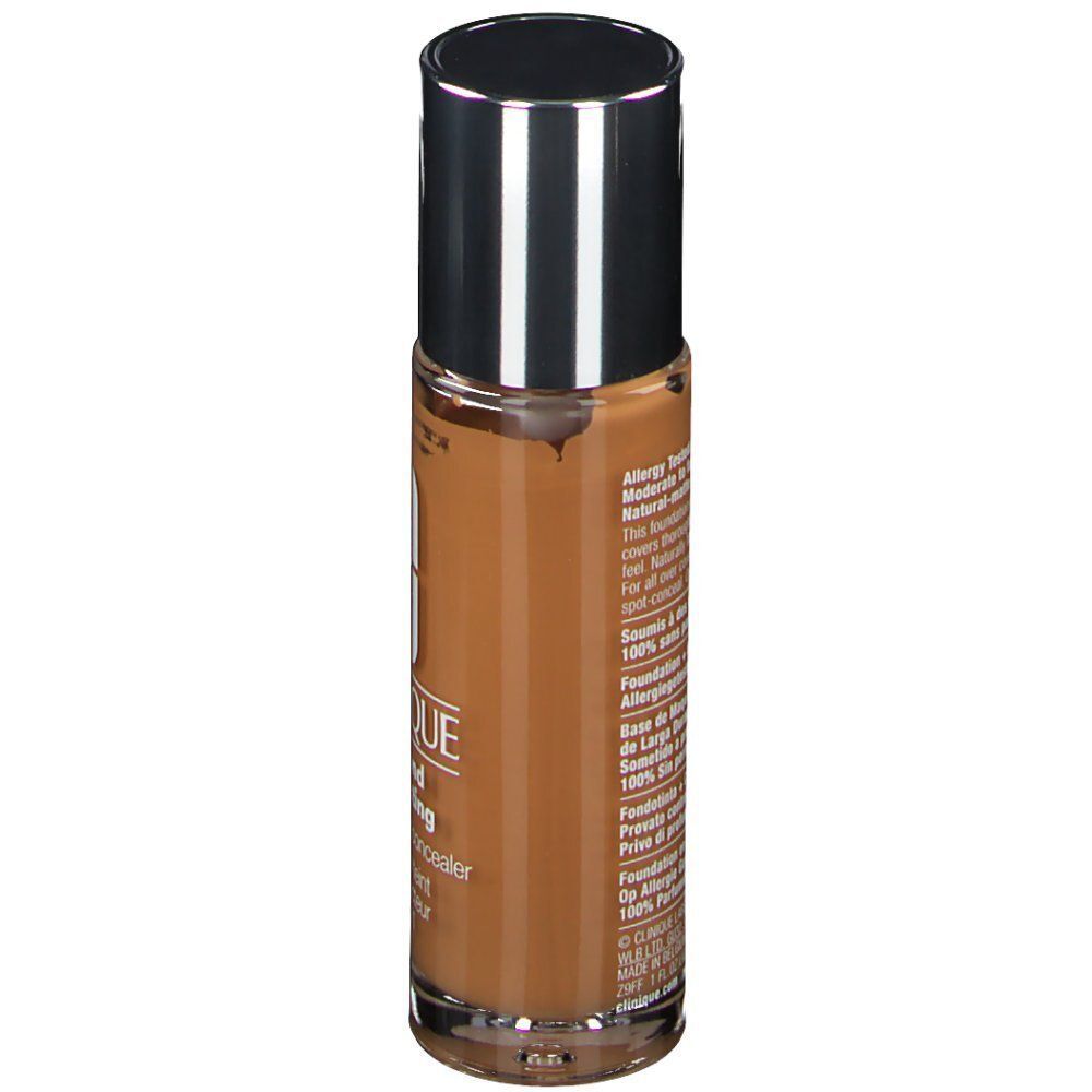 Rückseite einer Flasche Clinique Beyond Perfecting Foundation + Concealer, mit Produktinformationen.