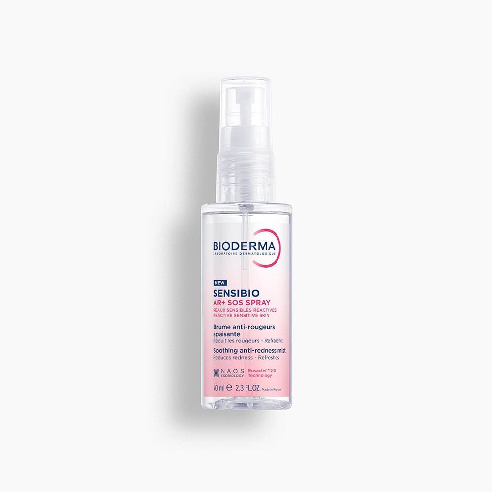 Bioderma Sensibio AR+ SOS Spray. Witte flacon met verstuiver, roze label, tekst.