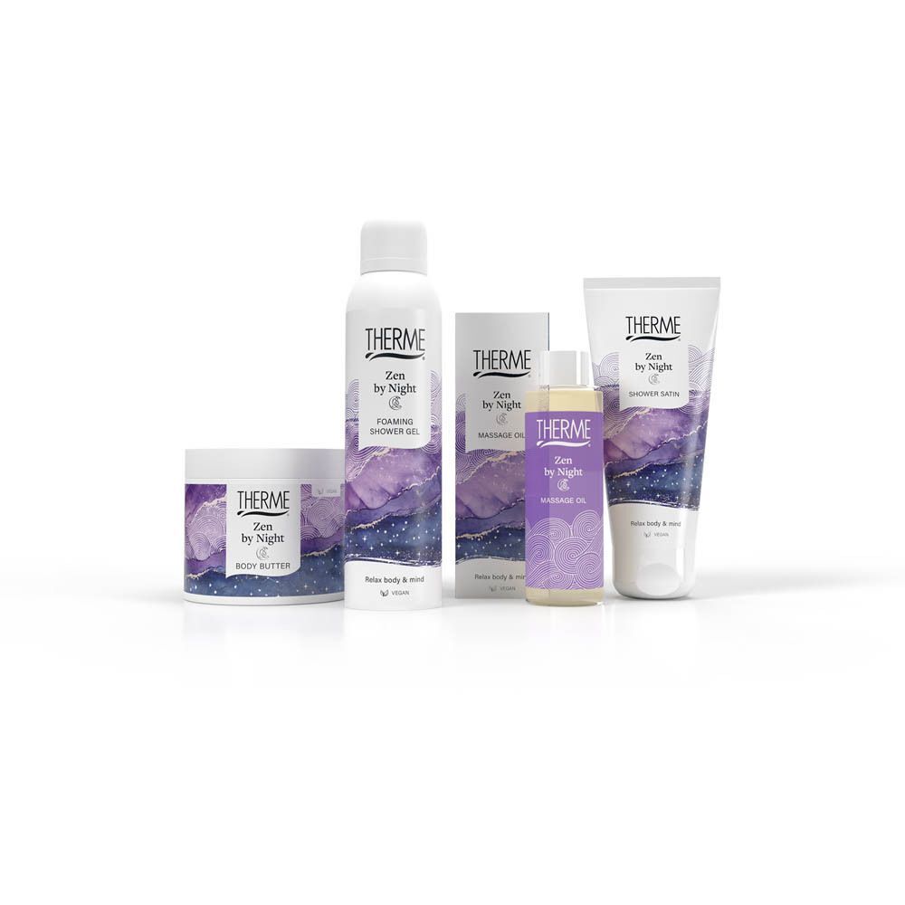 Cinq produits Therme Zen by Night, dont du beurre corporel et de l'huile.