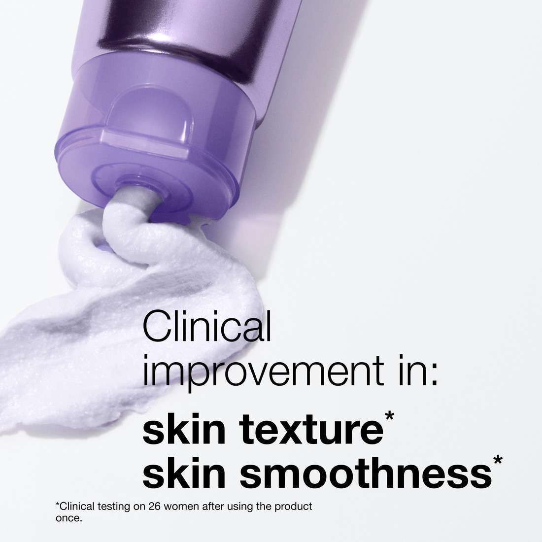 Clinique Gesichtsreinigungs-Mousse mit Textur- und Glattheitsangaben.