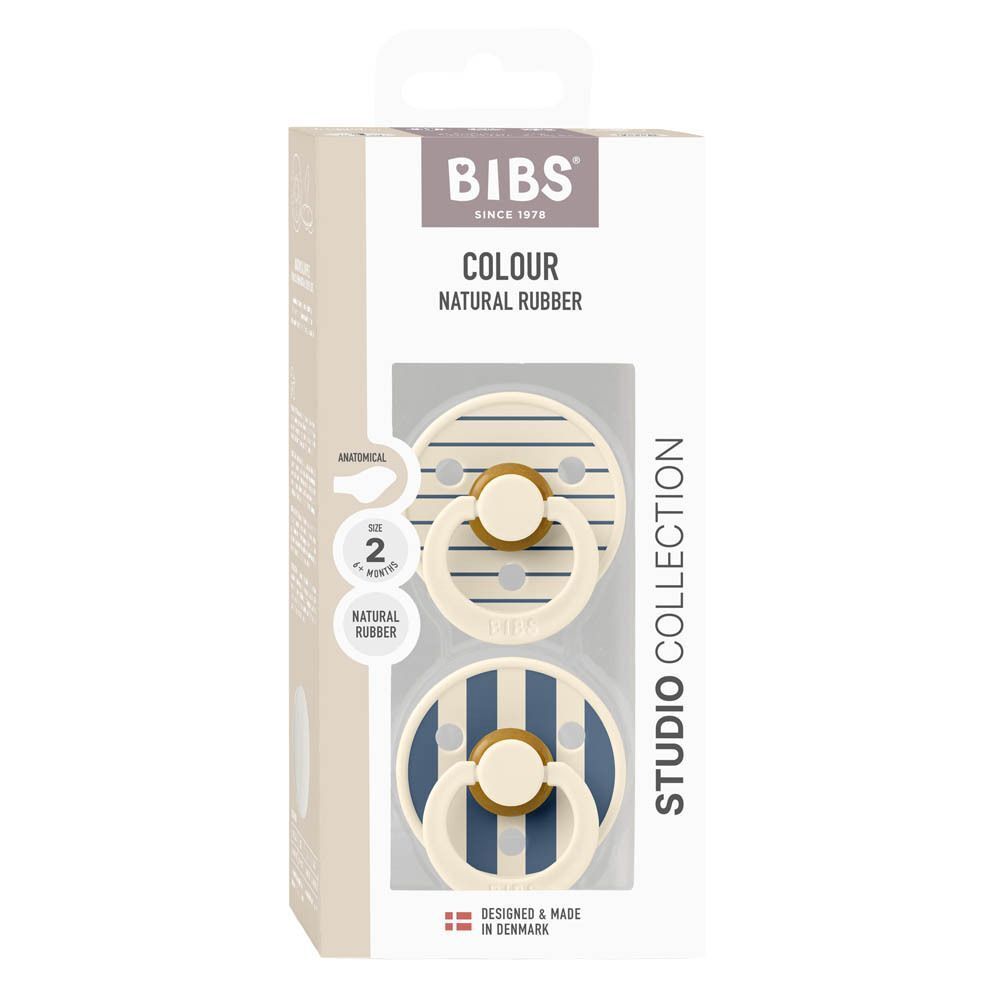Deux sucettes BIBS Colour en caoutchouc naturel, taille 2, à rayures.