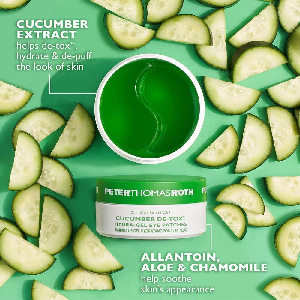 Patchs oculaires hydratants gel concombre Peter Thomas Roth dans un pot, entourés de tranches de concombre.