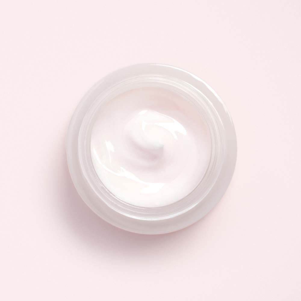 Close-up van de inhoud van Collistar Rigenera Smoothing Anti-Wrinkle Cream.