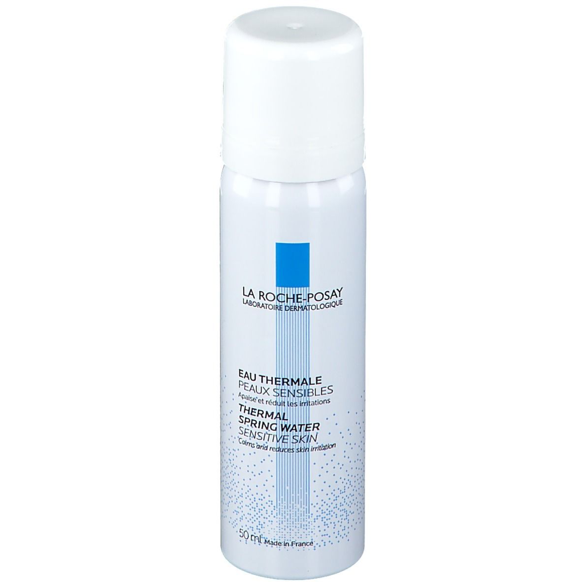 Weißes Spray mit blauem Logo. Text: Eau Thermale, Peaux Sensibles, Thermal Spring Water, Sensitive Skin. 50 ml.