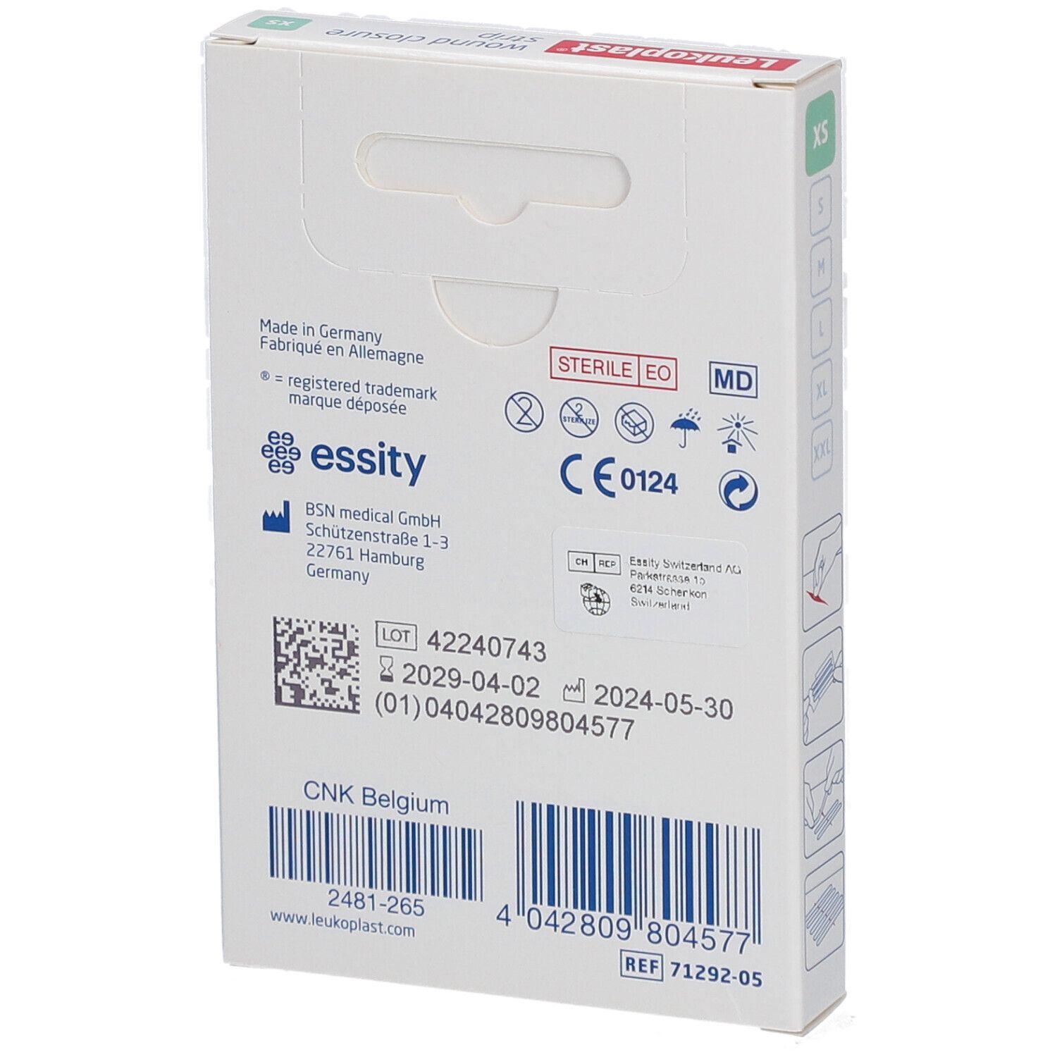 Rückseite der Leukoplast-Verpackung. Informationen zu Hersteller, Chargennummer, Verfallsdatum und Zertifizierungen.