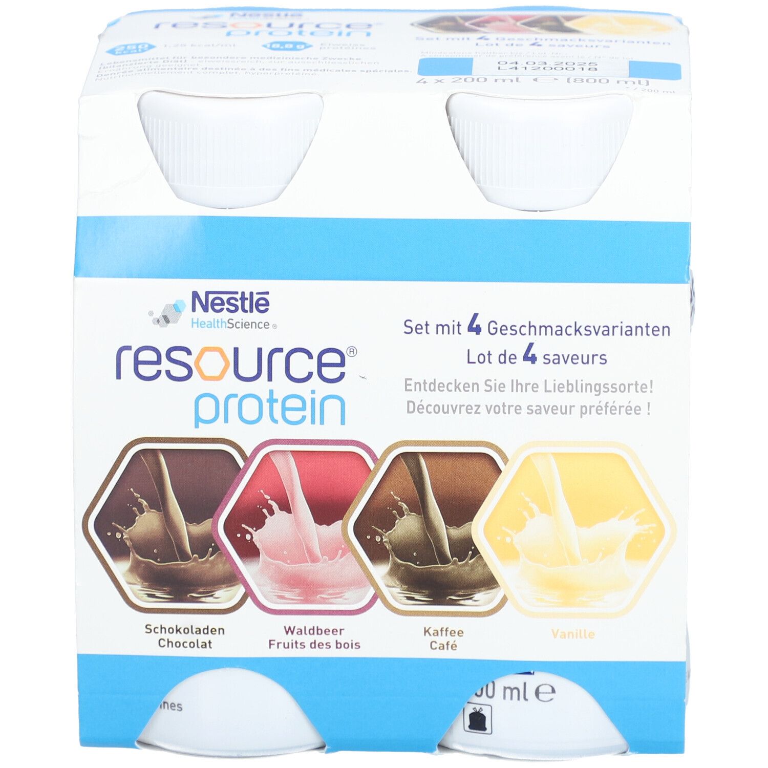 Packung mit vier Flaschen NESTLÉ Resource Protein. Aufdrucke: Schokolade, Waldbeere, Kaffee, Vanille. Vier Flaschen sichtbar.