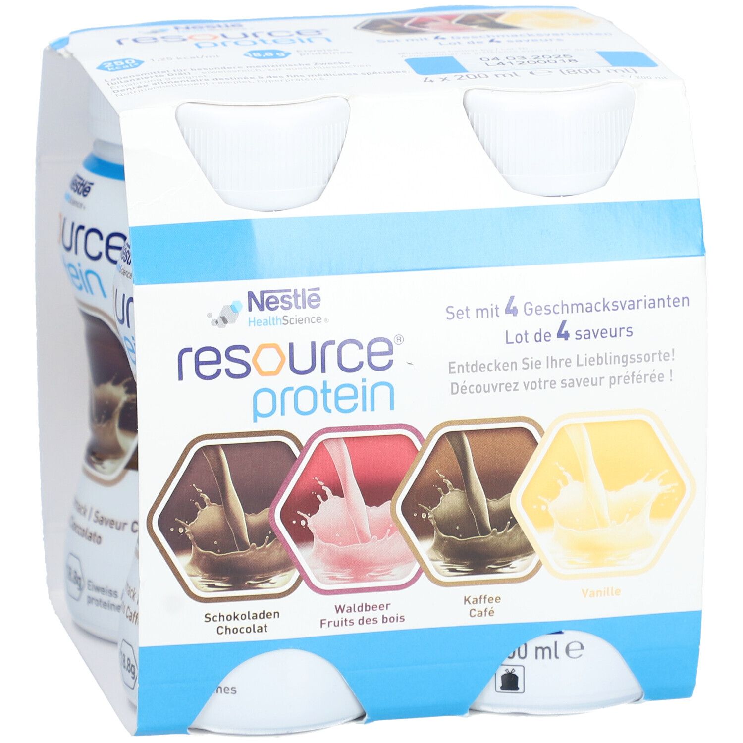 Packung mit vier Flaschen NESTLÉ Resource Protein. Aufdrucke: Schokolade, Waldbeere, Kaffee, Vanille. Vier Flaschen sichtbar.