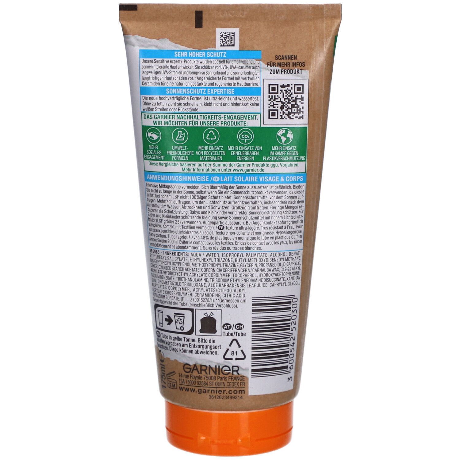 Rückseite der Sonnenmilch-Tube. Garnier-Logo. Text und QR-Code. Weiß, braun und grün. Informationen zum Produkt.
