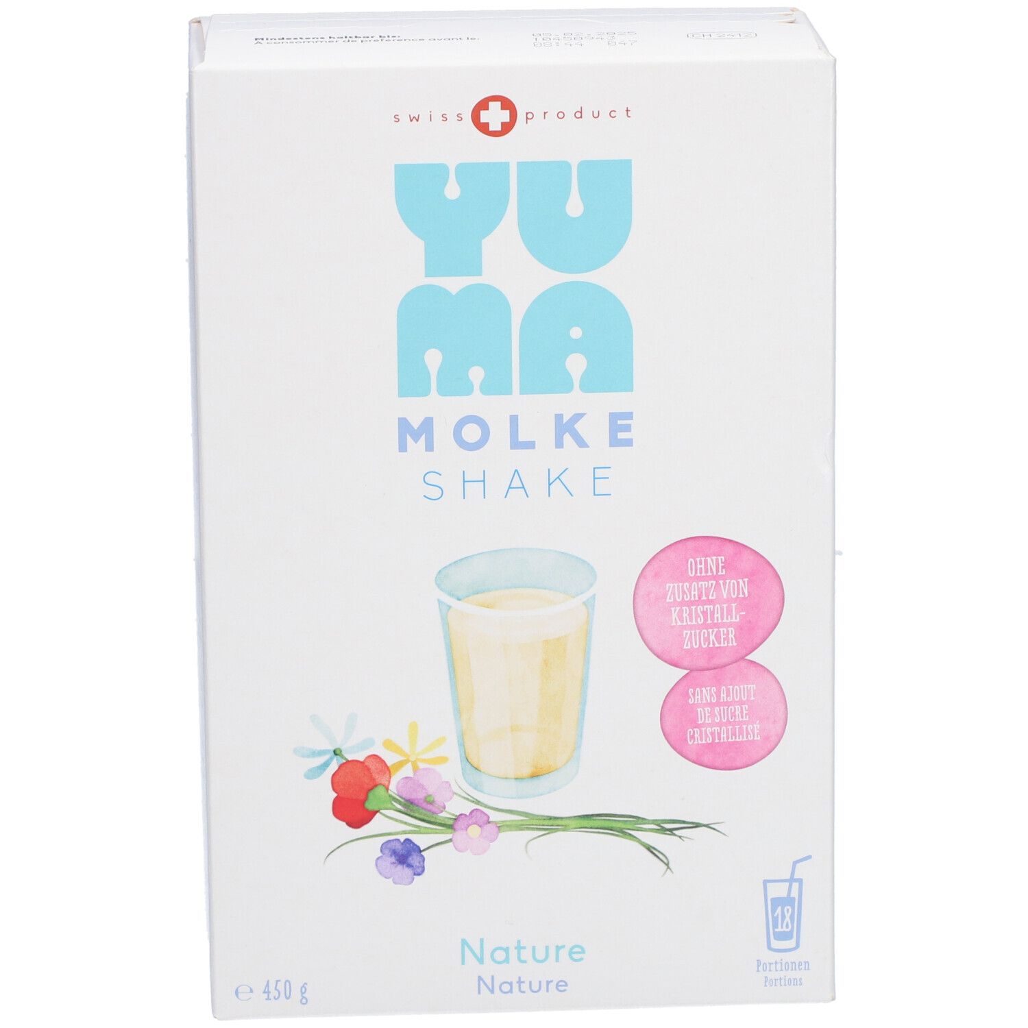 Weiße Kartonverpackung mit "YUMA Molke Shake"-Logo, Glas mit Getränk, Blumen, Text. Swiss Product, 450g.