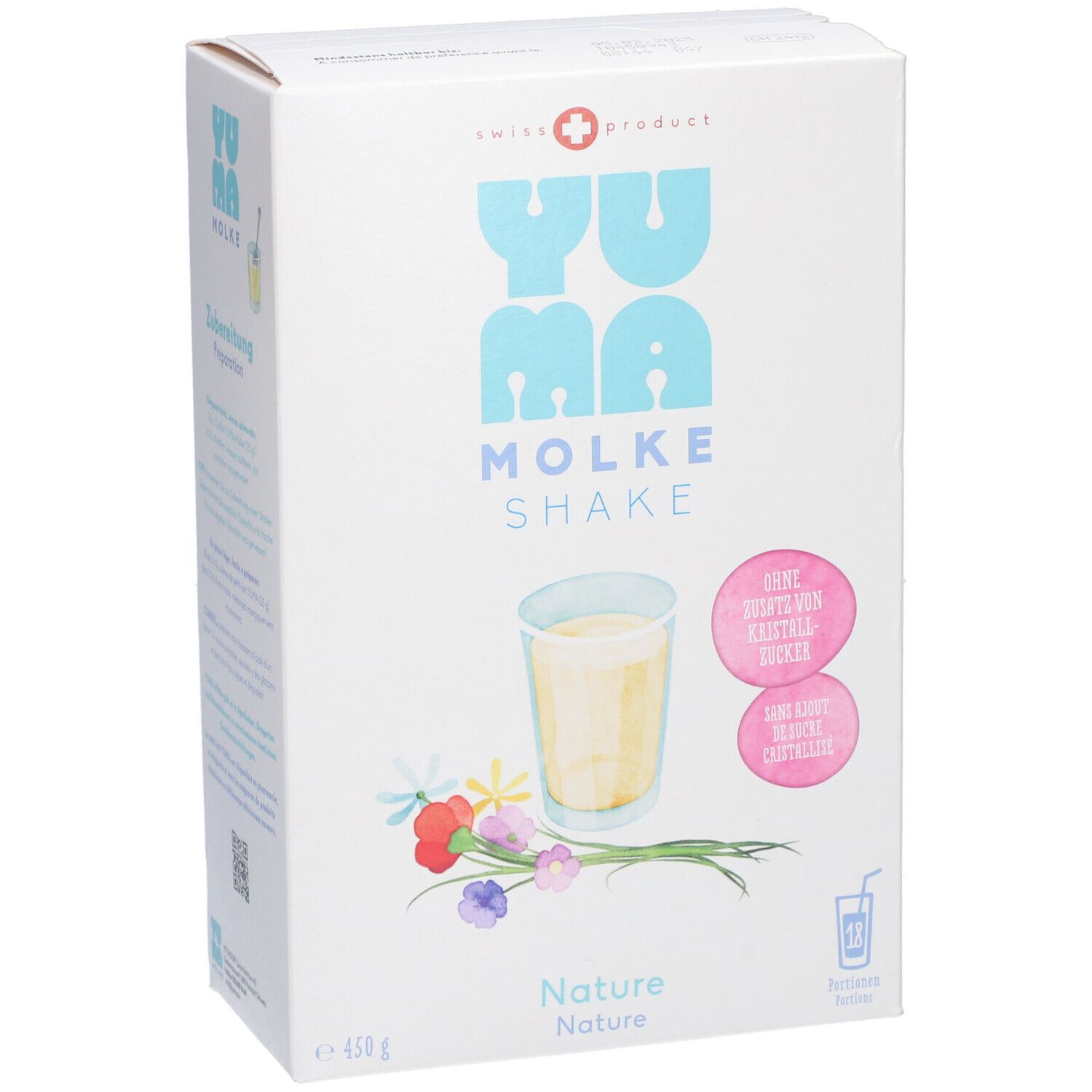 Weiße Kartonverpackung mit "YUMA Molke Shake"-Logo, Glas mit Getränk, Blumen, Text. Swiss Product, 450g.