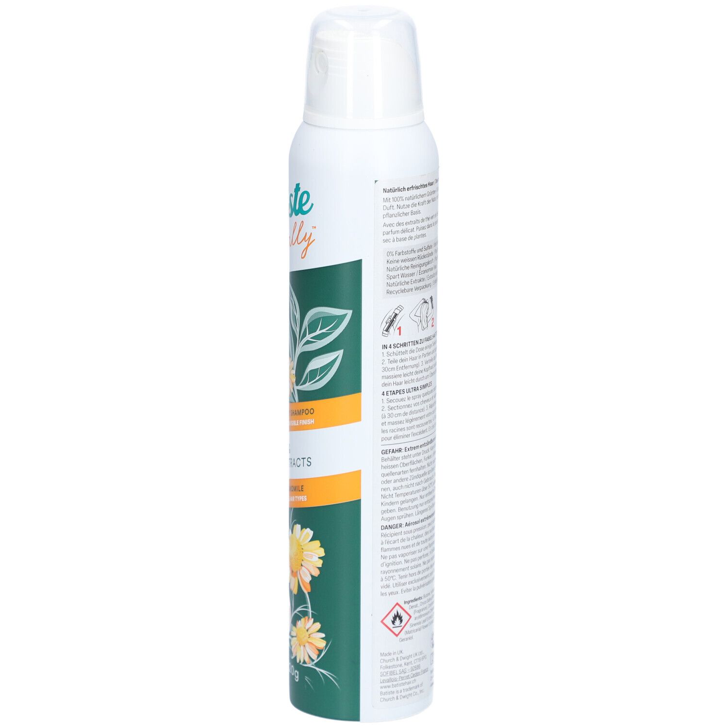 Seitenansicht der Sprühdose. Aufschrift: Batiste Naturally, 100% Natural Extracts, Grüner Tee & Kamille. Gelbe Blüten und Blätter.