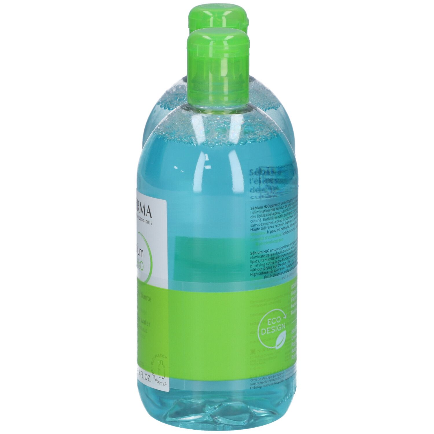 Zwei Flaschen BIODERMA Sébium H2O. Grüne Deckel, blaue Flüssigkeit. Text auf Etiketten. Eco-Design-Logo.