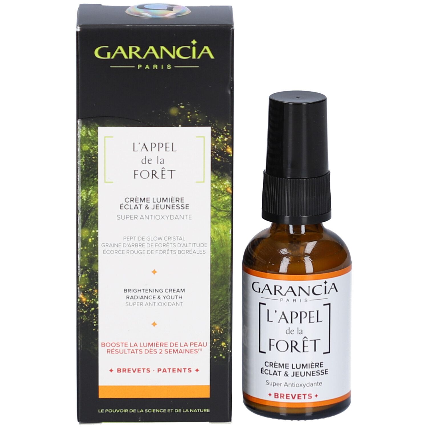 Produktverpackung und Flasche. Schwarzer Karton mit Produktname L'APPEL de la FORÊT. Braune Glasflasche mit schwarzem Sprühkopf.