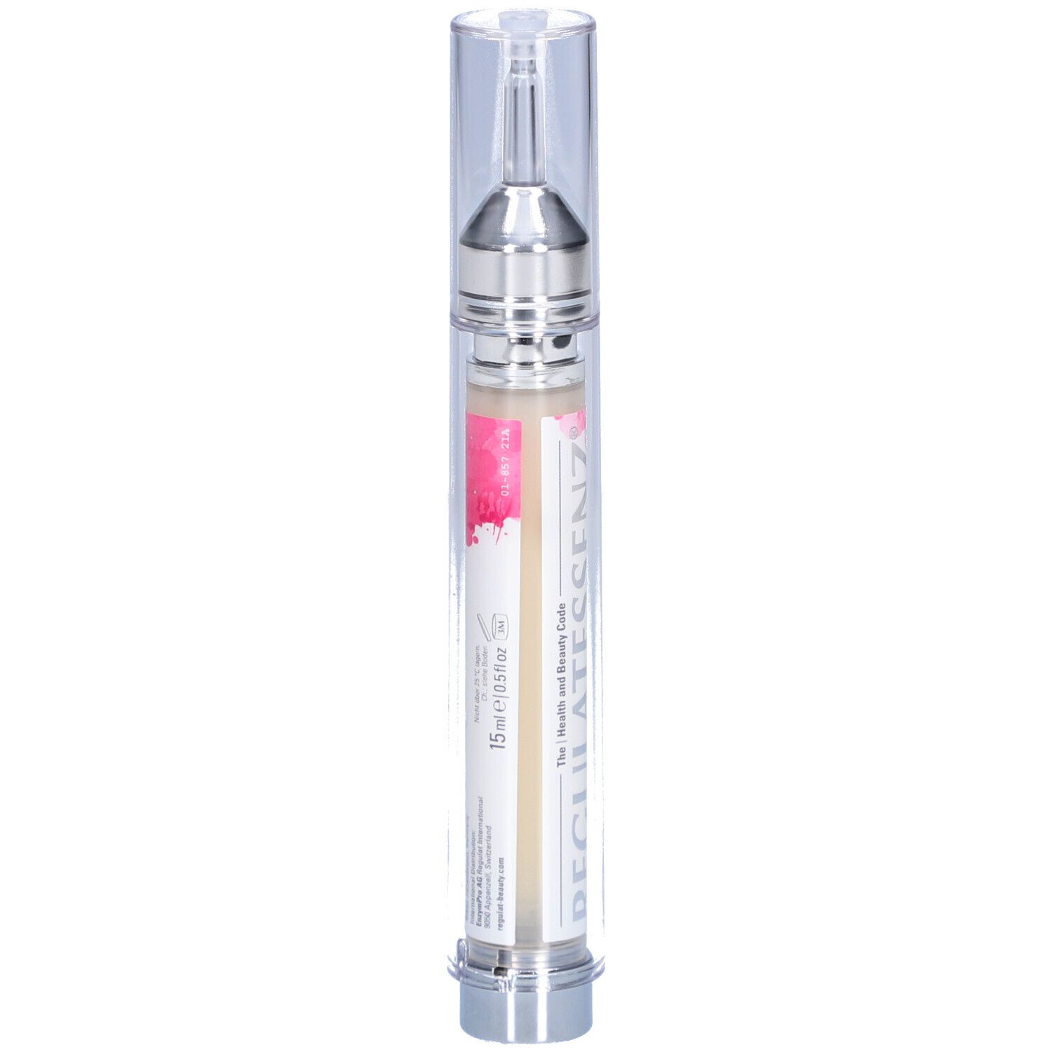 Augencreme in einer transparenten Flasche mit silberfarbenen Elementen. Beschriftung: Silk Hyaluron Eye Creme.