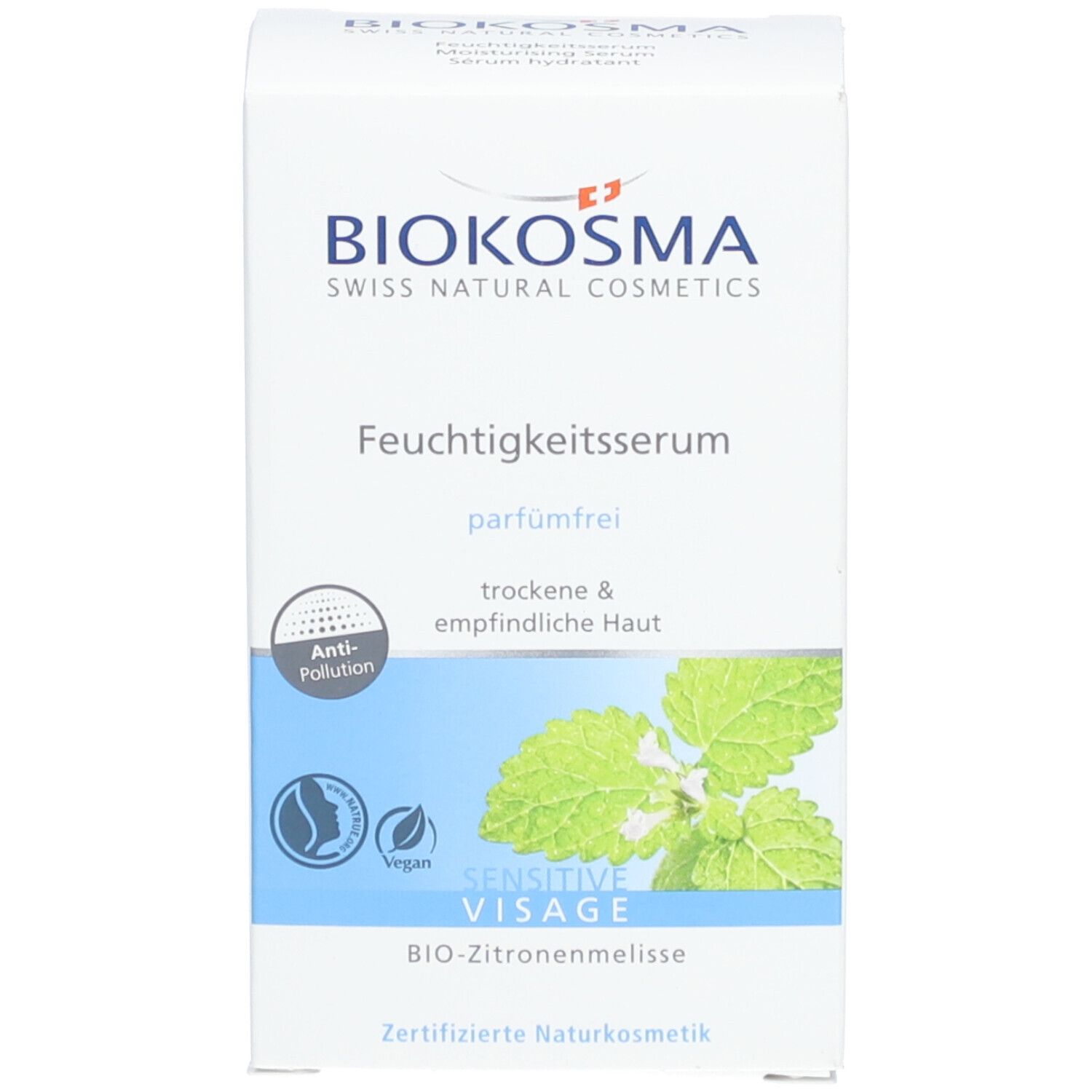 Biokosma Feuchtigkeitsserum Verpackung. Weißer Karton. Text: Sensitive Visage, Bio-Zitronenmelisse. Logo.