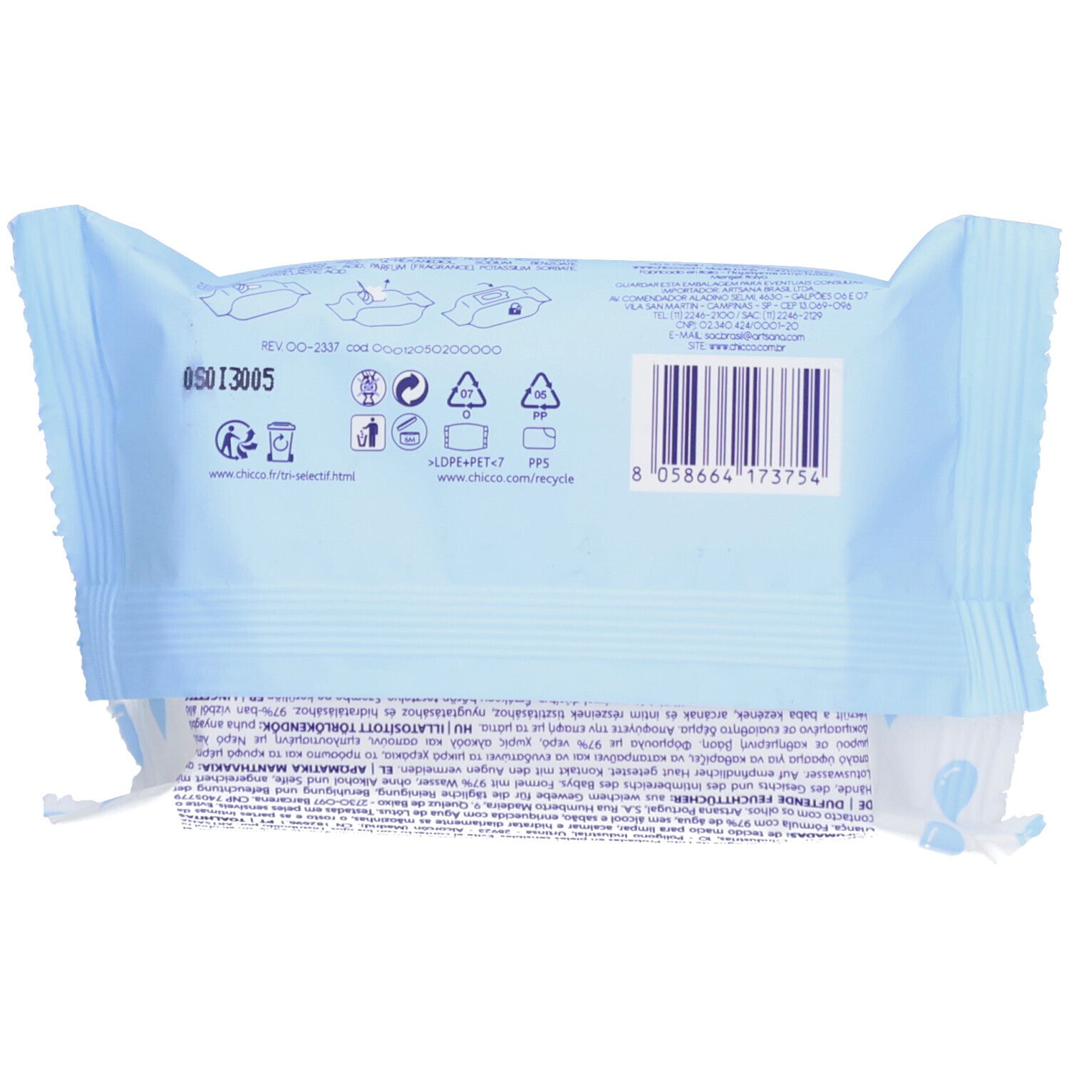 Achterkant van de blauwe Chicco reinigingsdoekjes verpakking. Met informatie over ingrediënten en recyclingsymbolen.