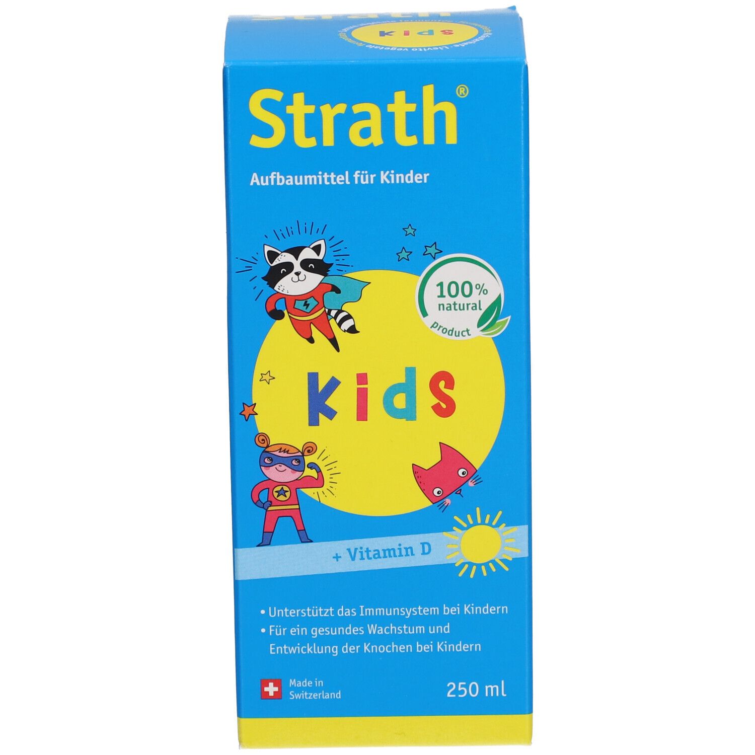 Blauer Karton mit Aufschrift Strath Kids. Enthält 250 ml. Enthält Vitamin D. Illustrationen von Figuren und Sonne.