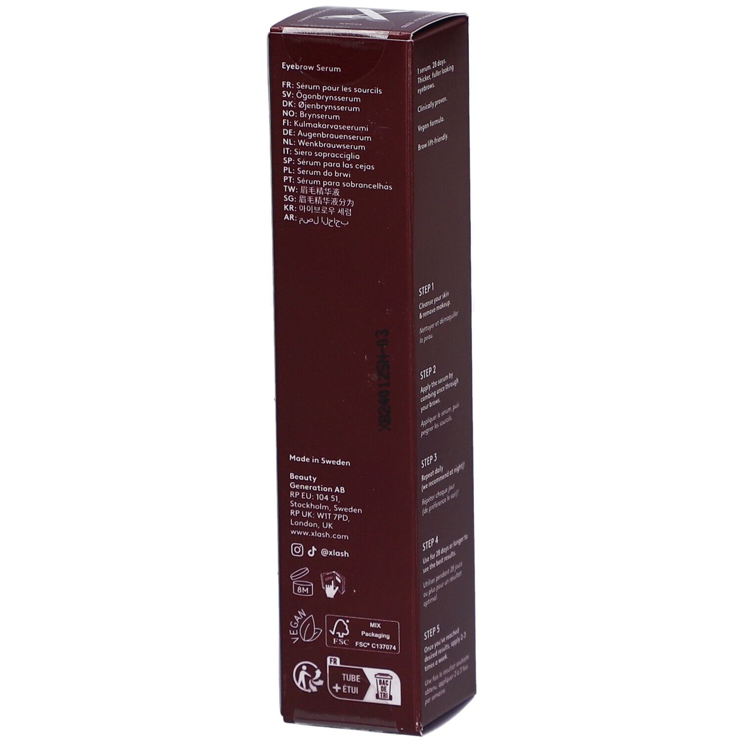 Boîte marron "Xbrow Eyebrow Serum". Liste multilingue du nom du produit. Fabriqué en Suède.