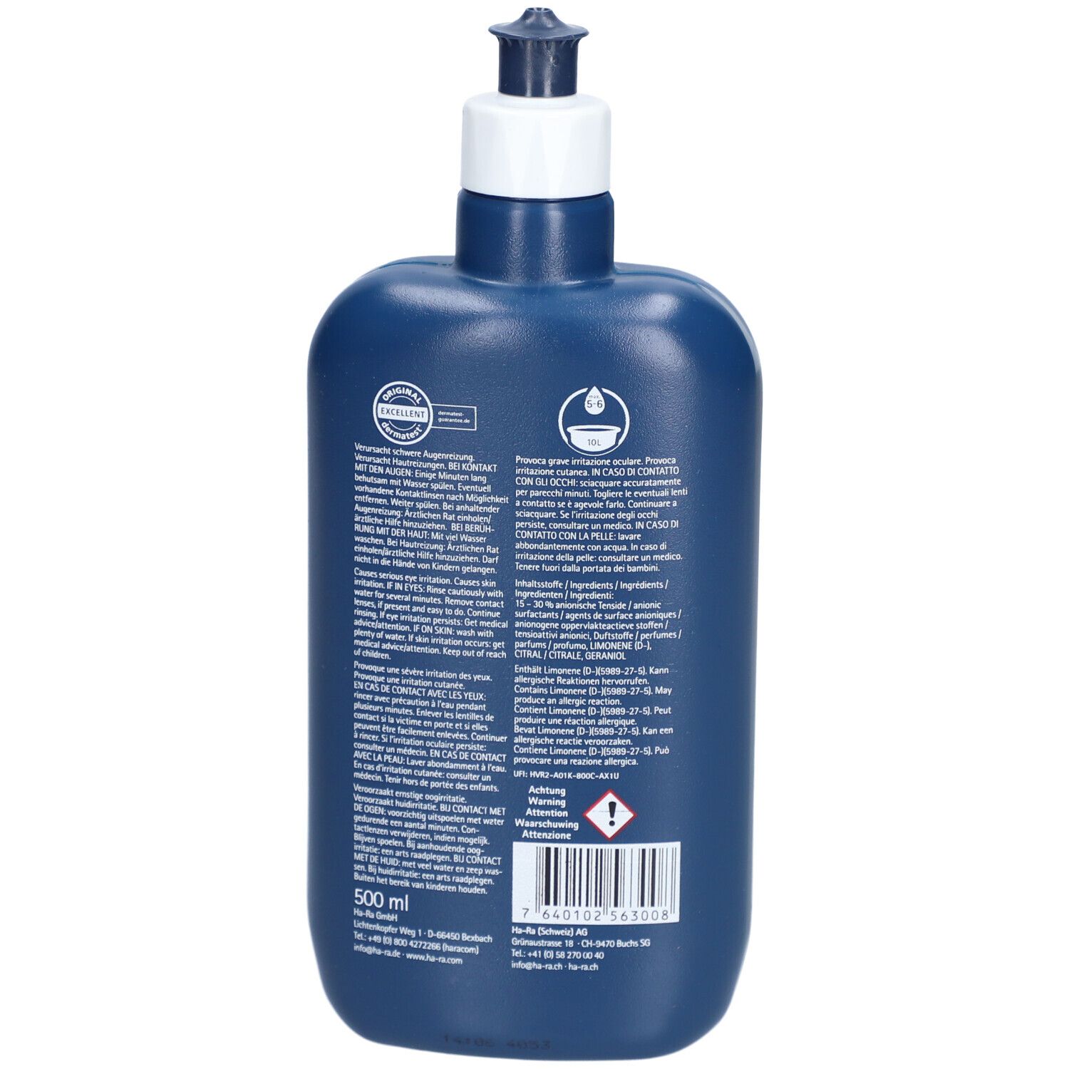 Rückseite der dunkelblauen Flasche. Text und Informationen in verschiedenen Sprachen. Unten '500 ml'.
