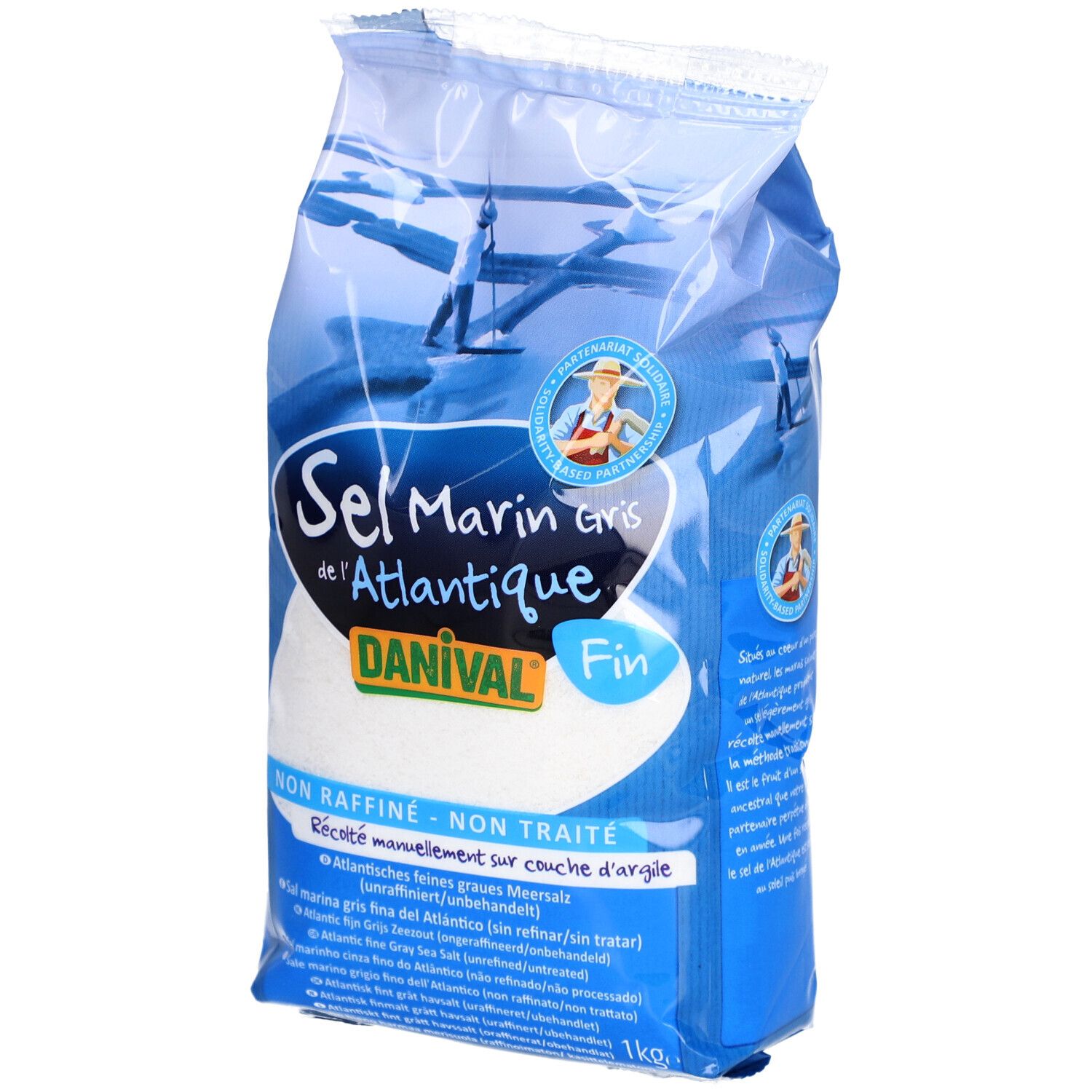 Verpackung mit Meersalz. Aufschrift: Sel Marin gris de l'Atlantique, DANIVAL Fin. Blaue und weiße Verpackung.