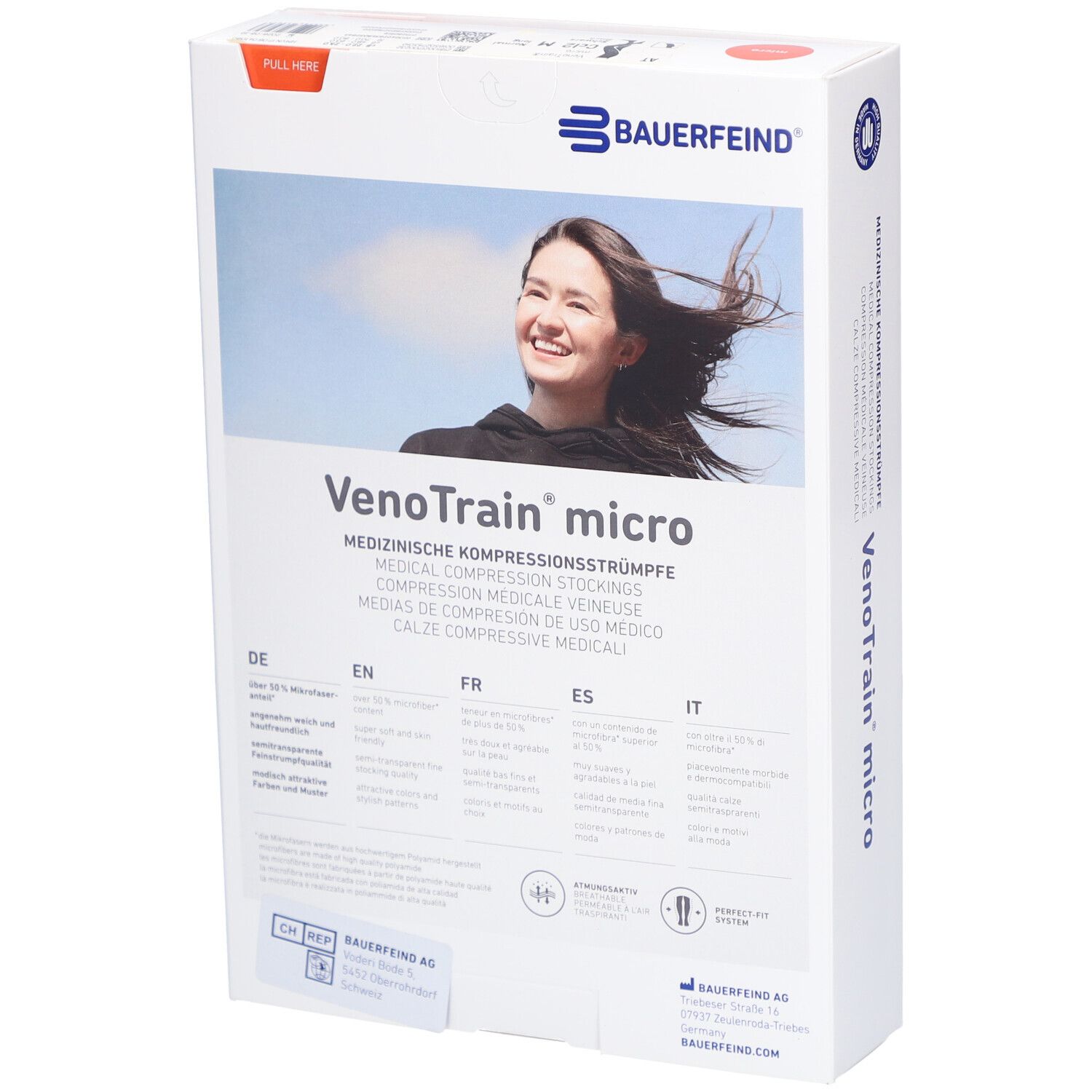 Verpackung mit Kompressionsstrümpfen. Marke BAUERFEIND, Produktname VenoTrain micro. Mehrsprachige Produktinformationen.