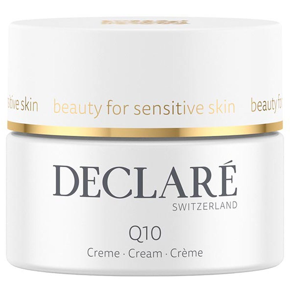 Weißes Creme-Tiegel mit goldenem Rand. DECLARÉ-Logo und Q10-Schriftzug. Text: beauty for sensitive skin.