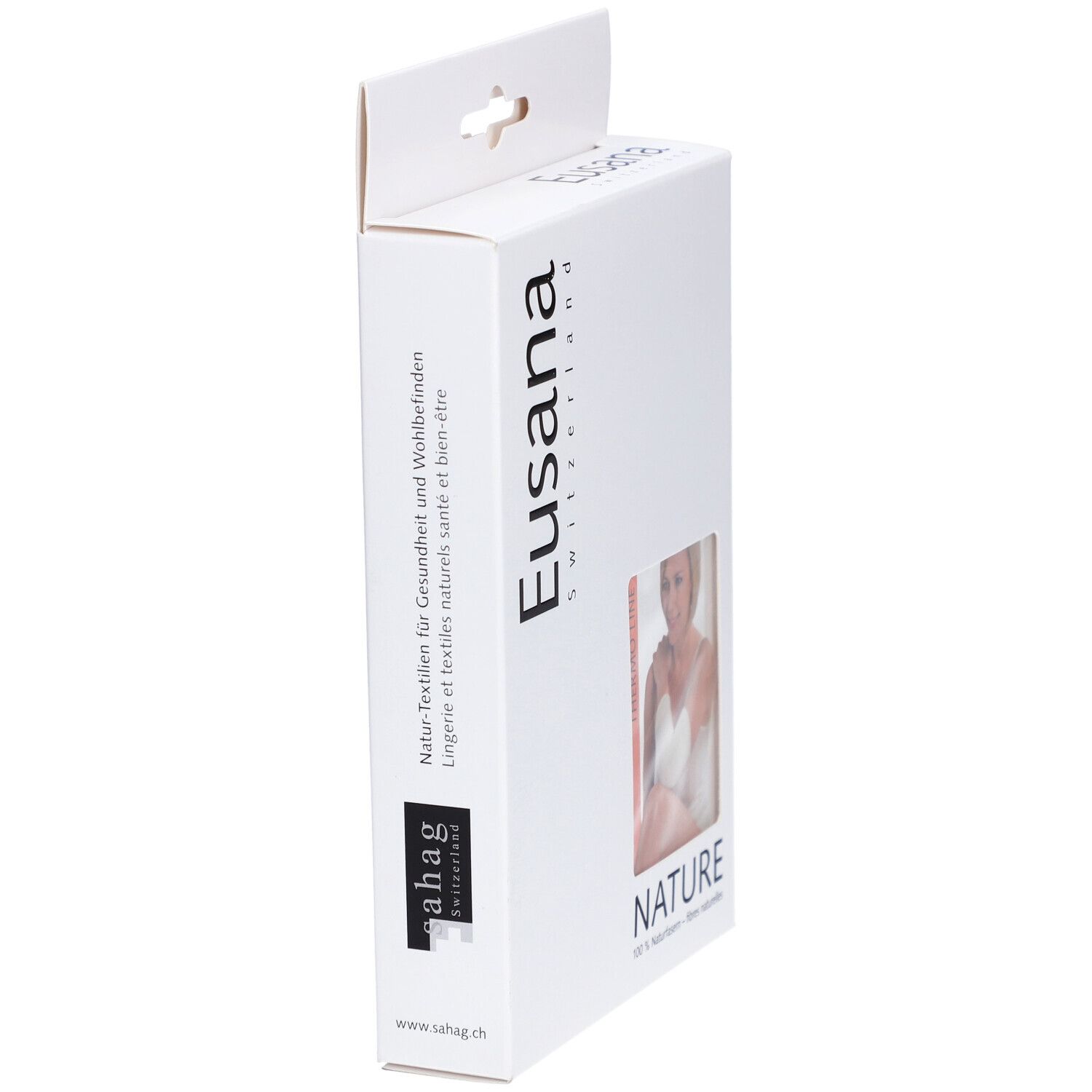 Weiße Produktverpackung, Seitenansicht. Marke Eusana, ahag swiss. Text: Natur-Textilien für Gesundheit und Wohlbefinden.