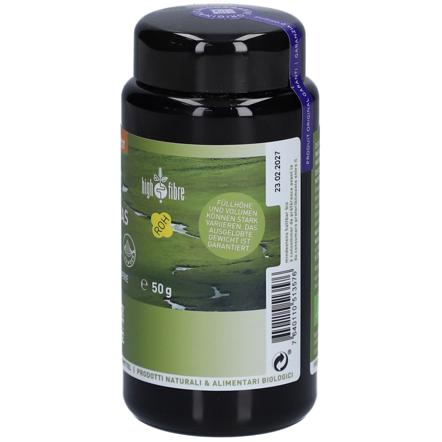Schwarze Dose mit grünem Etikett. Aufschrift: Gerstengras, Pulver. Marke: Naturkraftwerke. Demeter-Siegel. MHD.