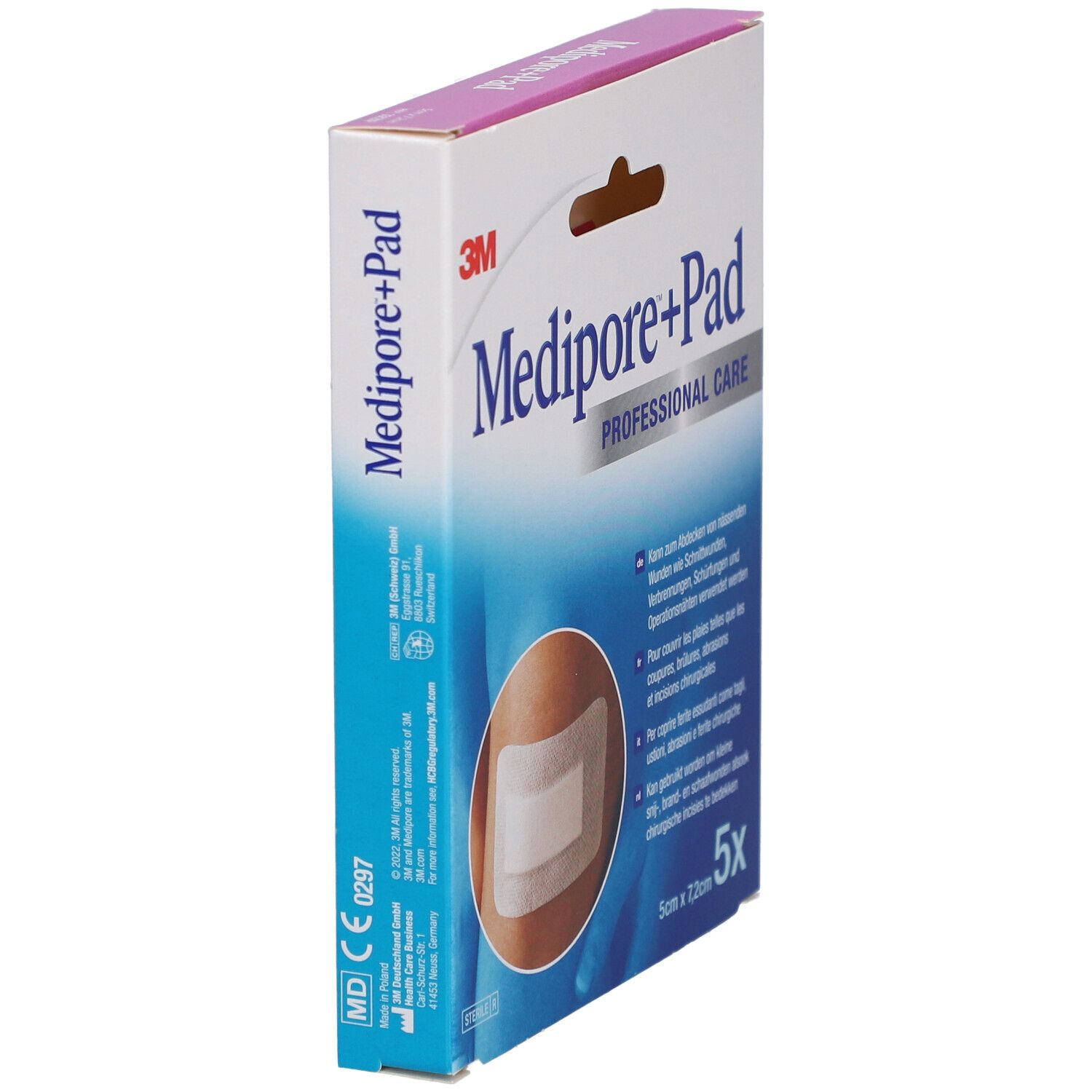 Schrägansicht der Verpackung von 3M Medipore+Pad. Produktname und Logo sichtbar. CE-Kennzeichnung. 5 Stück, 5 x 7,2 cm.