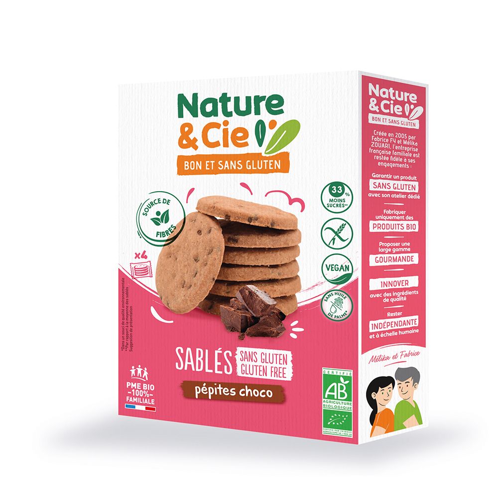 Keksverpackung mit Keksen und Schokoladenstückchen. Aufschrift: Bon et sans gluten. Bio-Zertifizierung.
