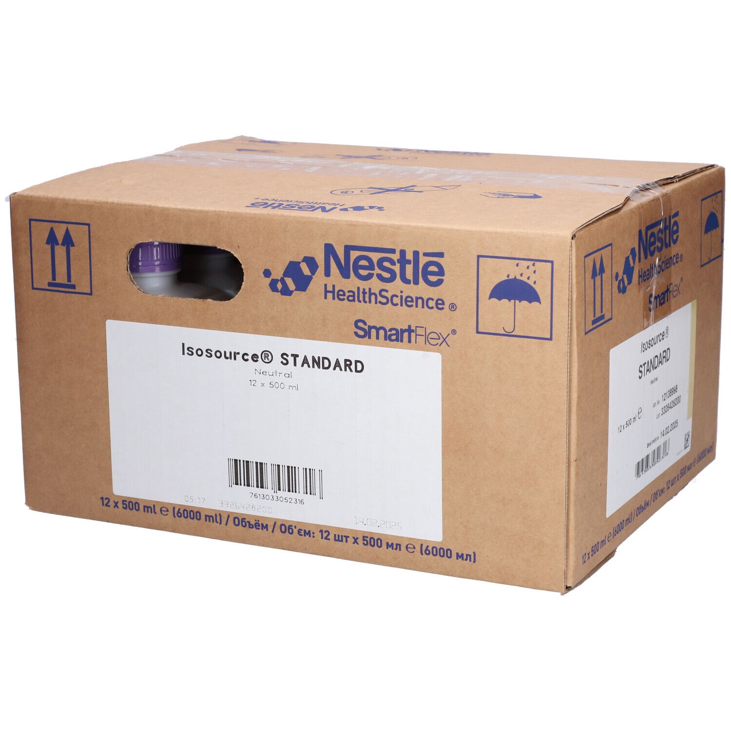 Karton mit NESTLE Isosource® STANDARD. Aufschrift: 12 x 500 ml. Logo und Text in mehreren Sprachen.