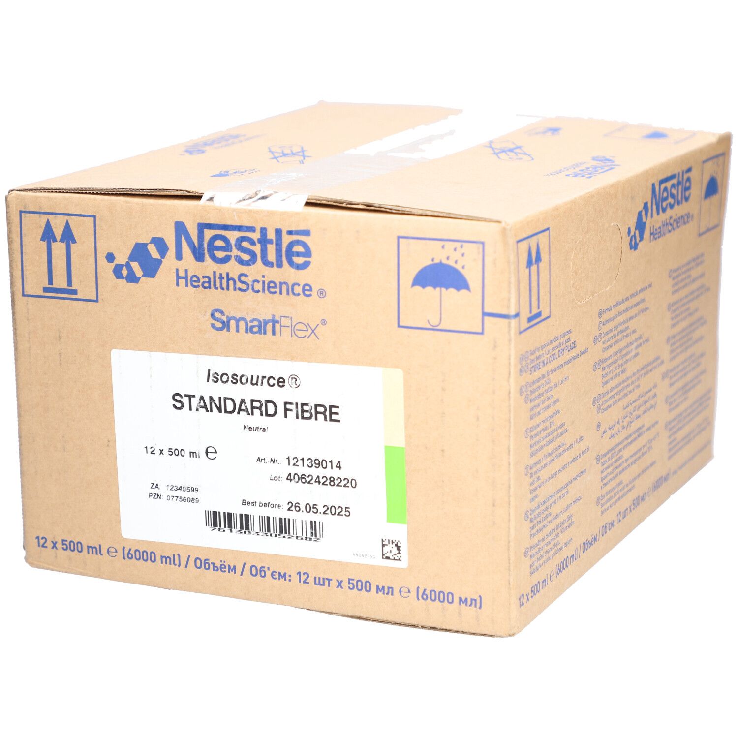 Karton mit Nestle HealthScience ISOSOURCE Standard Fibre. 12 x 500 ml. Aufdrucke: Barcode, Pfeile, Regenschirm-Symbol, Haltbarkeitsdatum.