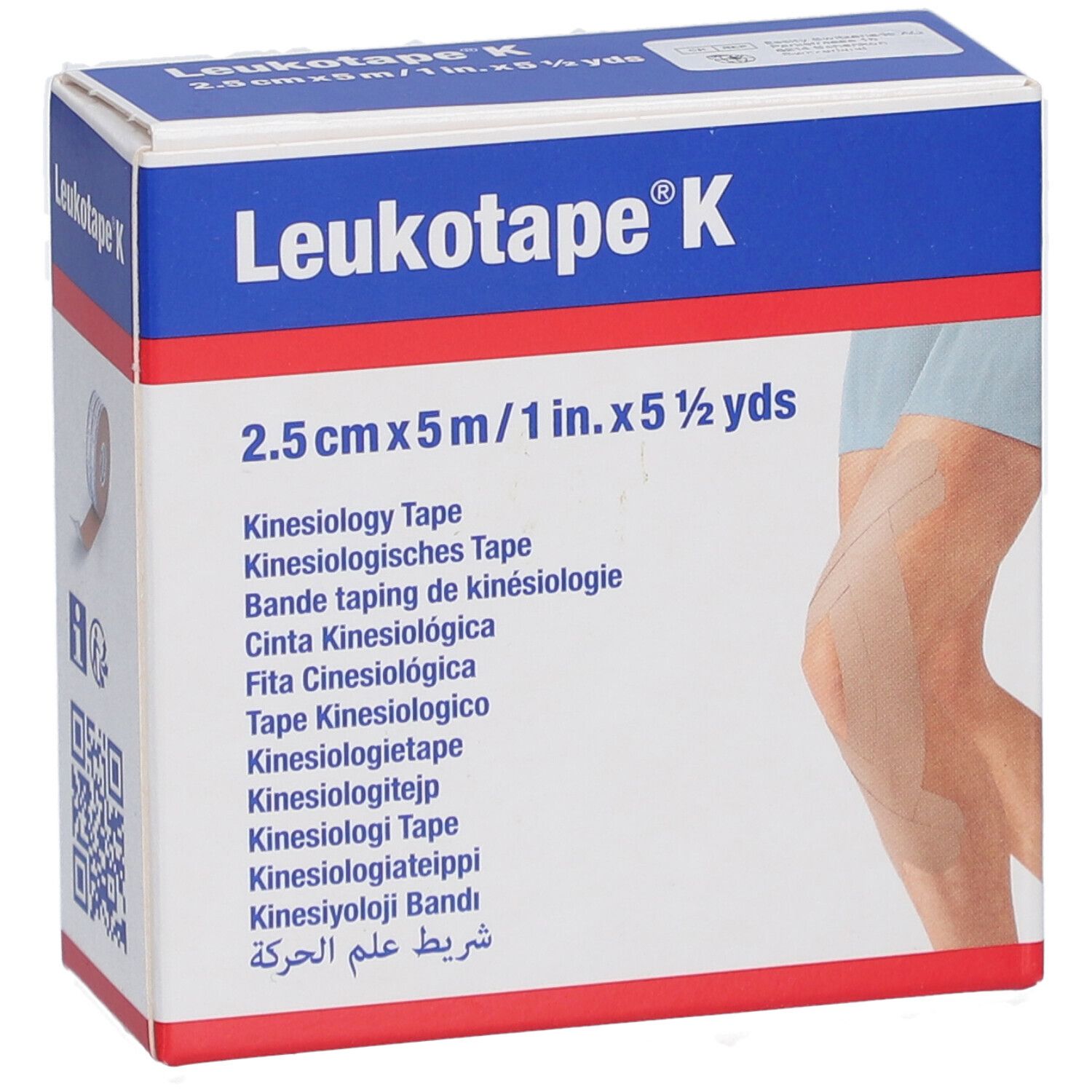 Kinesiologie-Tape-Box. Aufschrift: Leukotape K, 2,5 cm x 5 m. Mehrsprachige Produktbezeichnungen. Rolle Tape sichtbar.