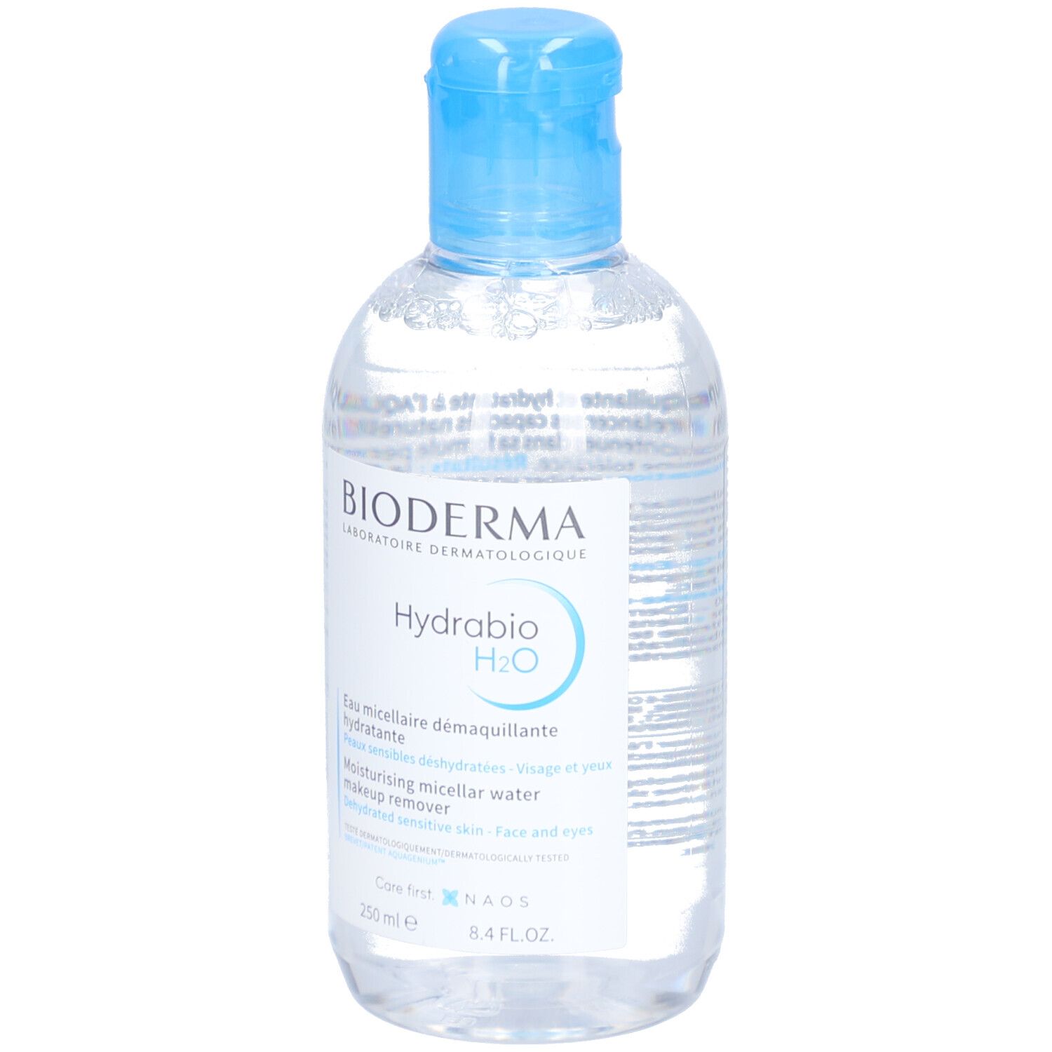 Klare Flasche mit blauem Deckel. Aufschrift: Bioderma Hydrabio H2O. Mizellares Reinigungswasser.