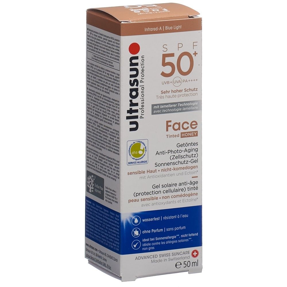 Karton mit ULTRASUN Face Anti-Aging-Sonnengel SPF50+. Braune und weiße Verpackung mit Produktinformationen und Logo.