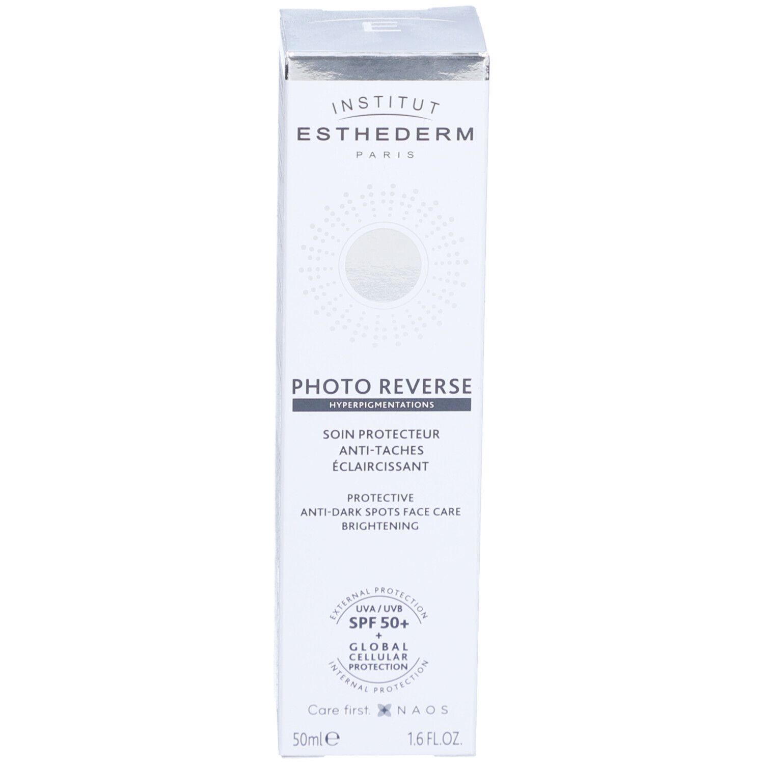 Kartonverpackung. Produktname und Marke: Institut Esthederm. Text in Französisch. SPF 50+.