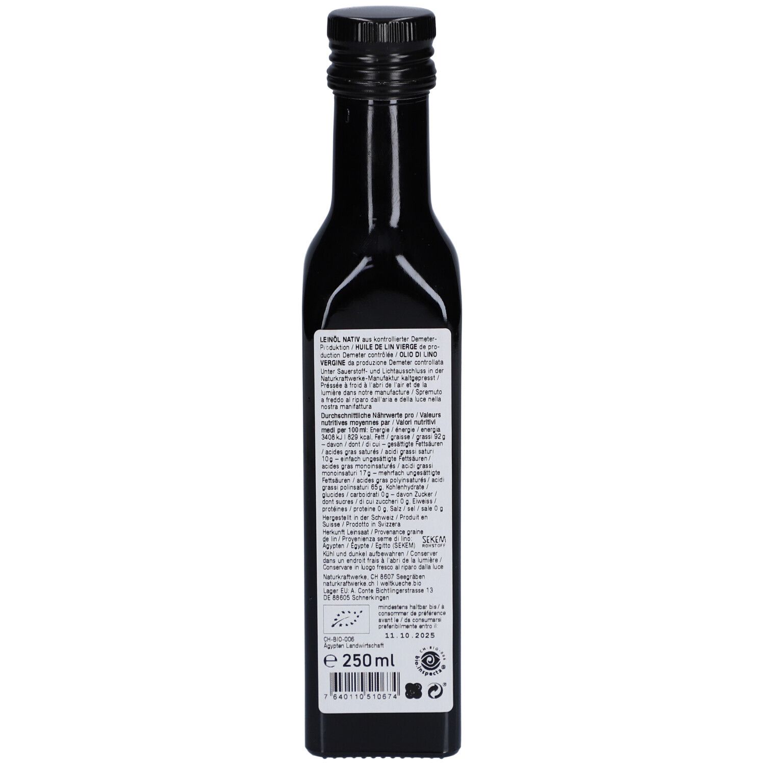 Rückseite der dunklen Glasflasche. Etikett mit Text und Nährwertangaben. Demeter-Siegel und Volumenangabe.