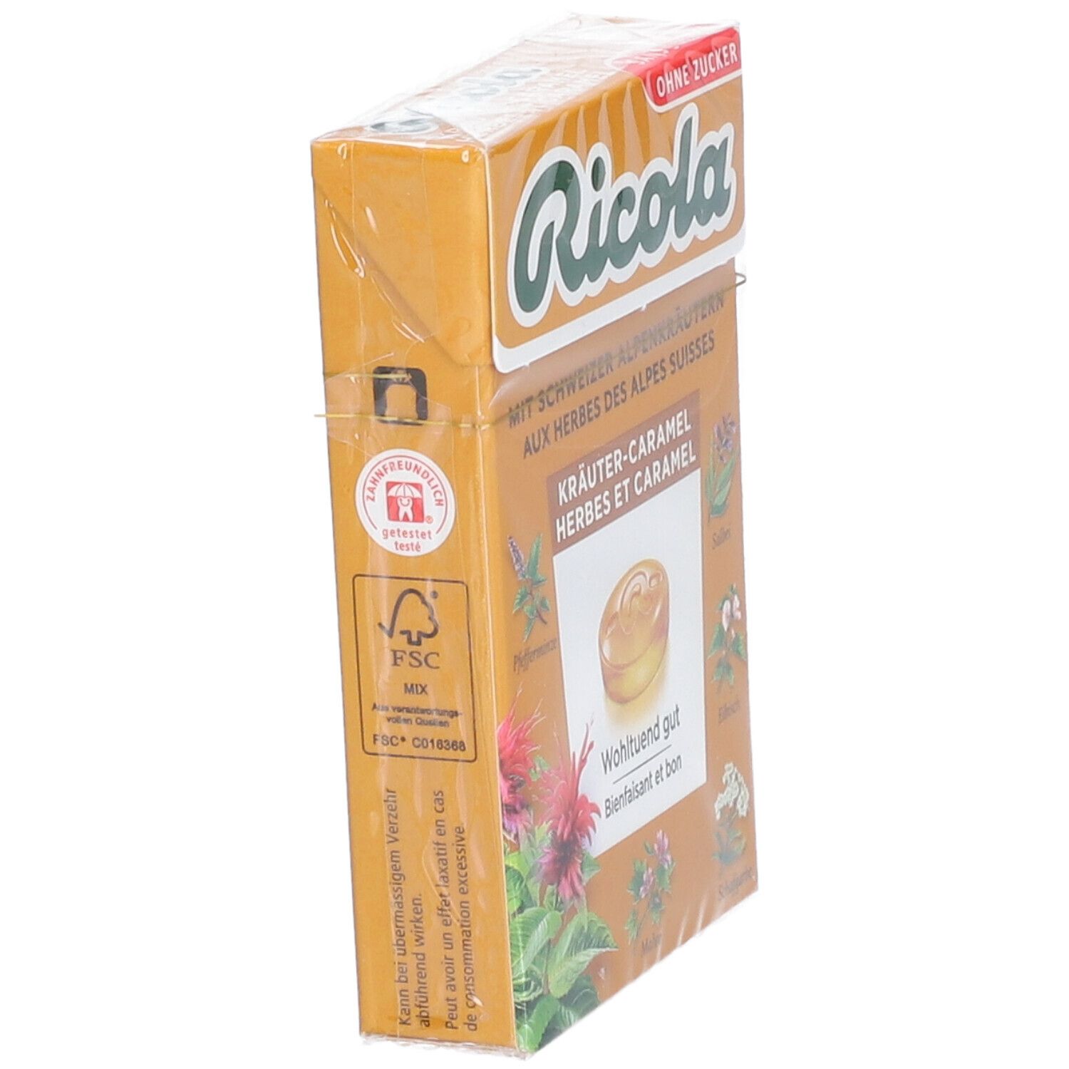Verpackung von Ricola Kräuter- und Karamellbonbons, schräg. Mit FSC-Siegel und Produktinformationen.