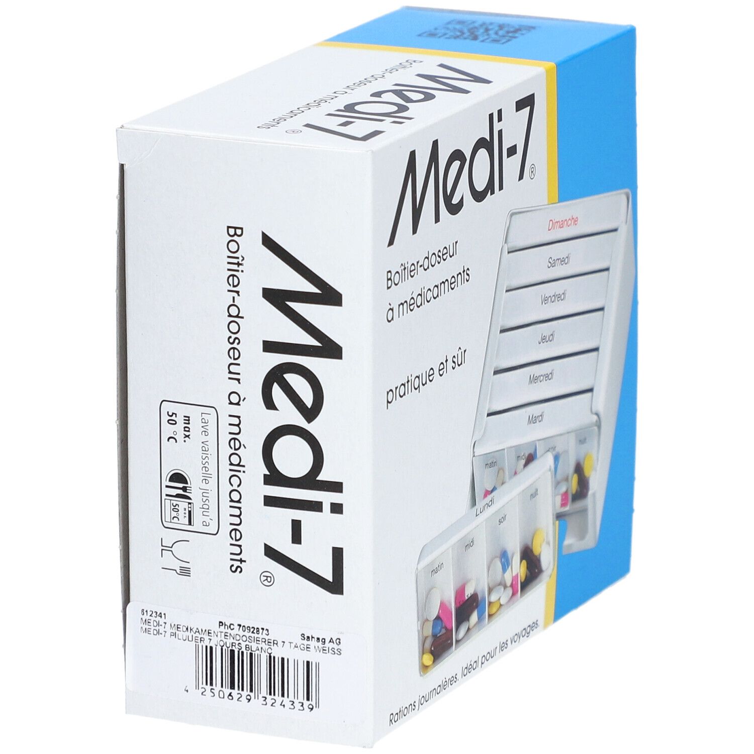 Boîte à médicaments dans son emballage. Boîte blanche avec côté bleu. Inscription Medi-7. 7 compartiments journaliers visibles. Pilules dans les compartiments.
