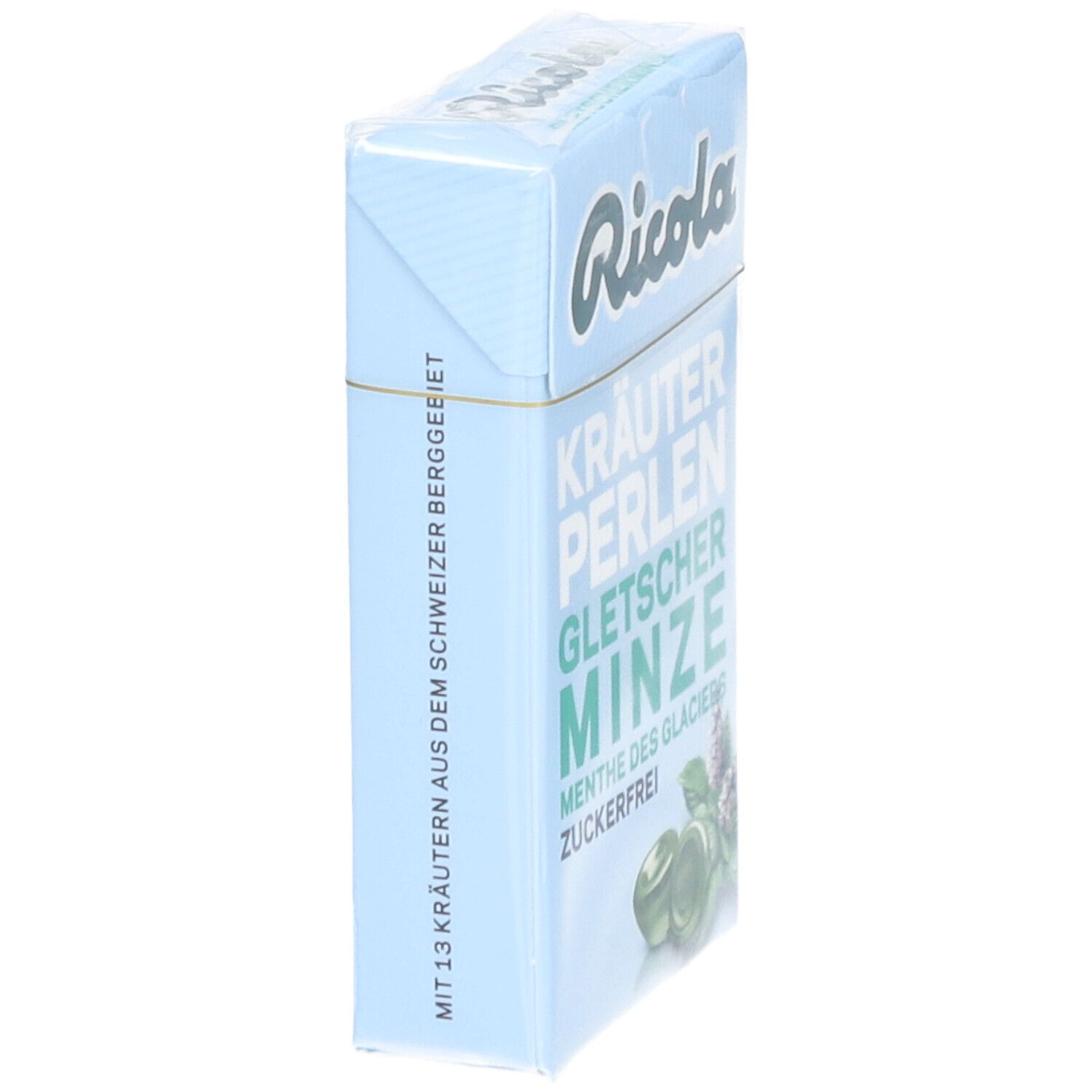 Hellblaue Schachtel, seitliche Ansicht. "Ricola"-Logo und Produktbezeichnung "Gletscher Minze" sichtbar. Text: "Mit 13 Kräutern".