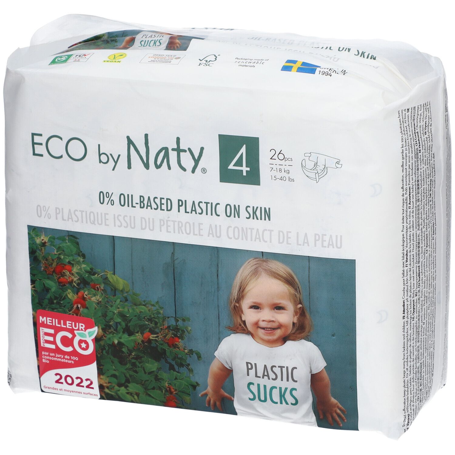 Windelpackung mit Aufdruck. Größe 4, 26 Stück. Aufschrift: ECO by Naty, 0% Öl-basiertes Plastik auf der Haut. Kind mit T-Shirt: PLASTIC SUCKS.
