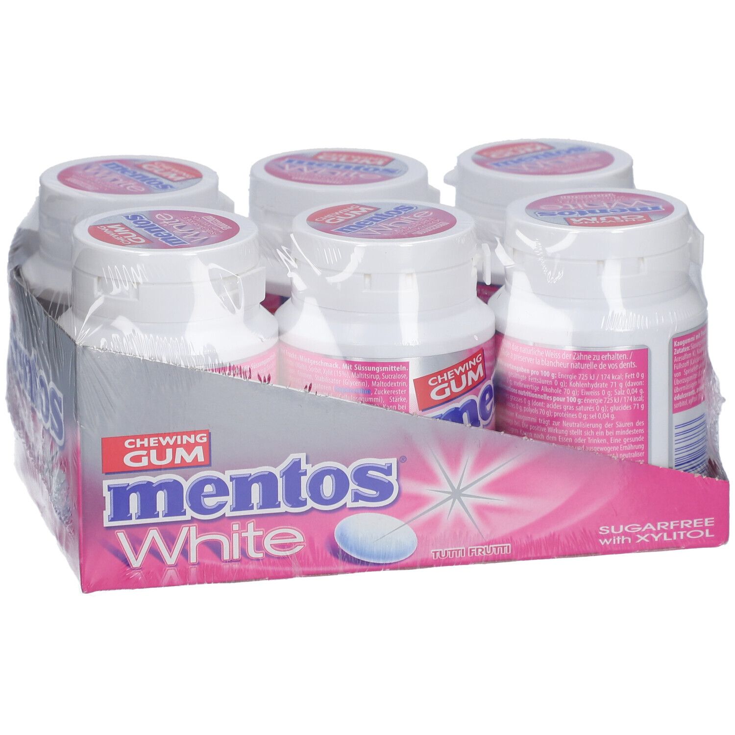 Sechs Flaschen Mentos White Kaugummi in einer Verpackung. Weiße Flaschen mit rosa Etiketten und Deckeln. Verpackung mit Mentos-Logo.